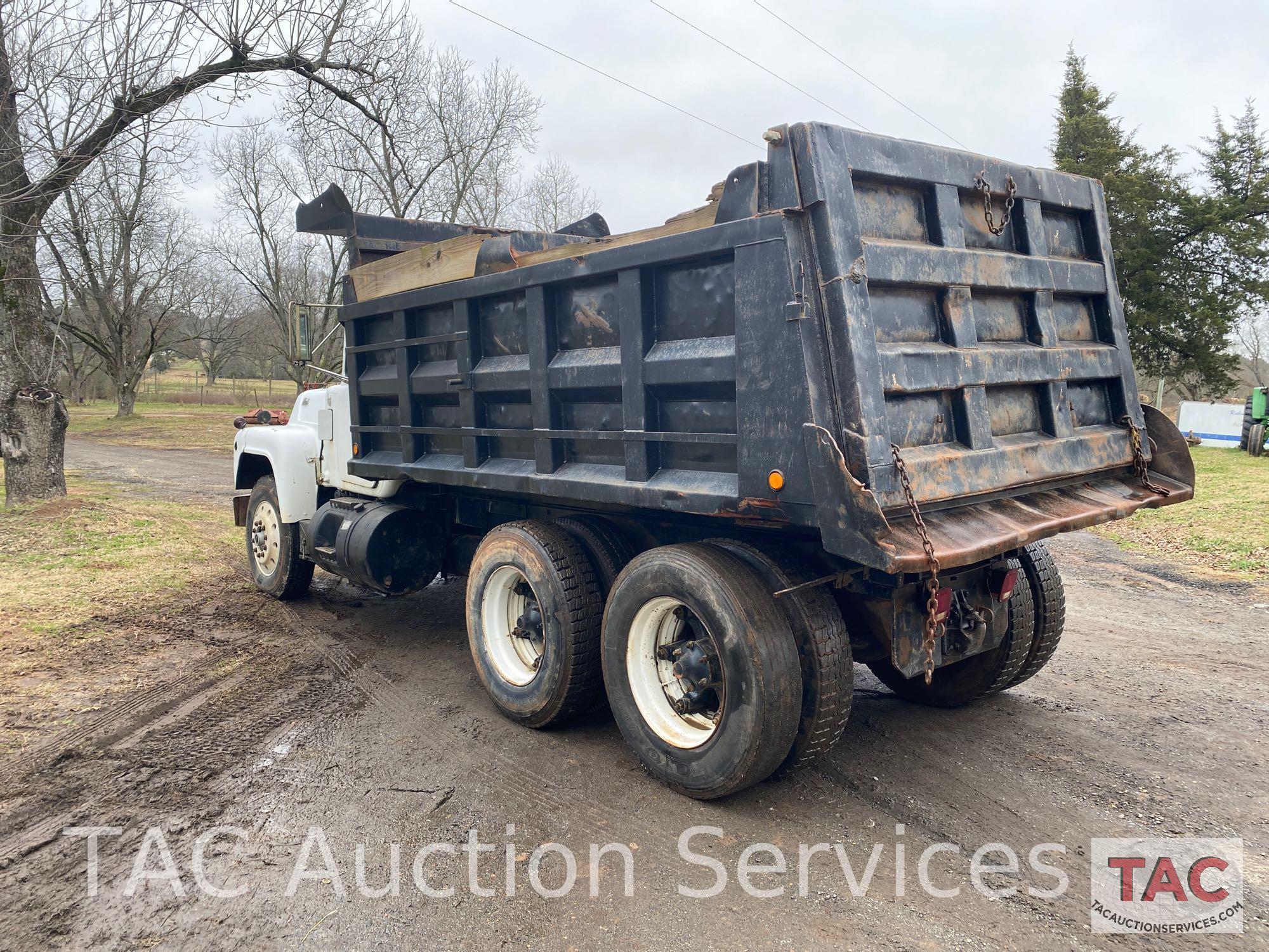 1982 Mack R688ST Dump Truck