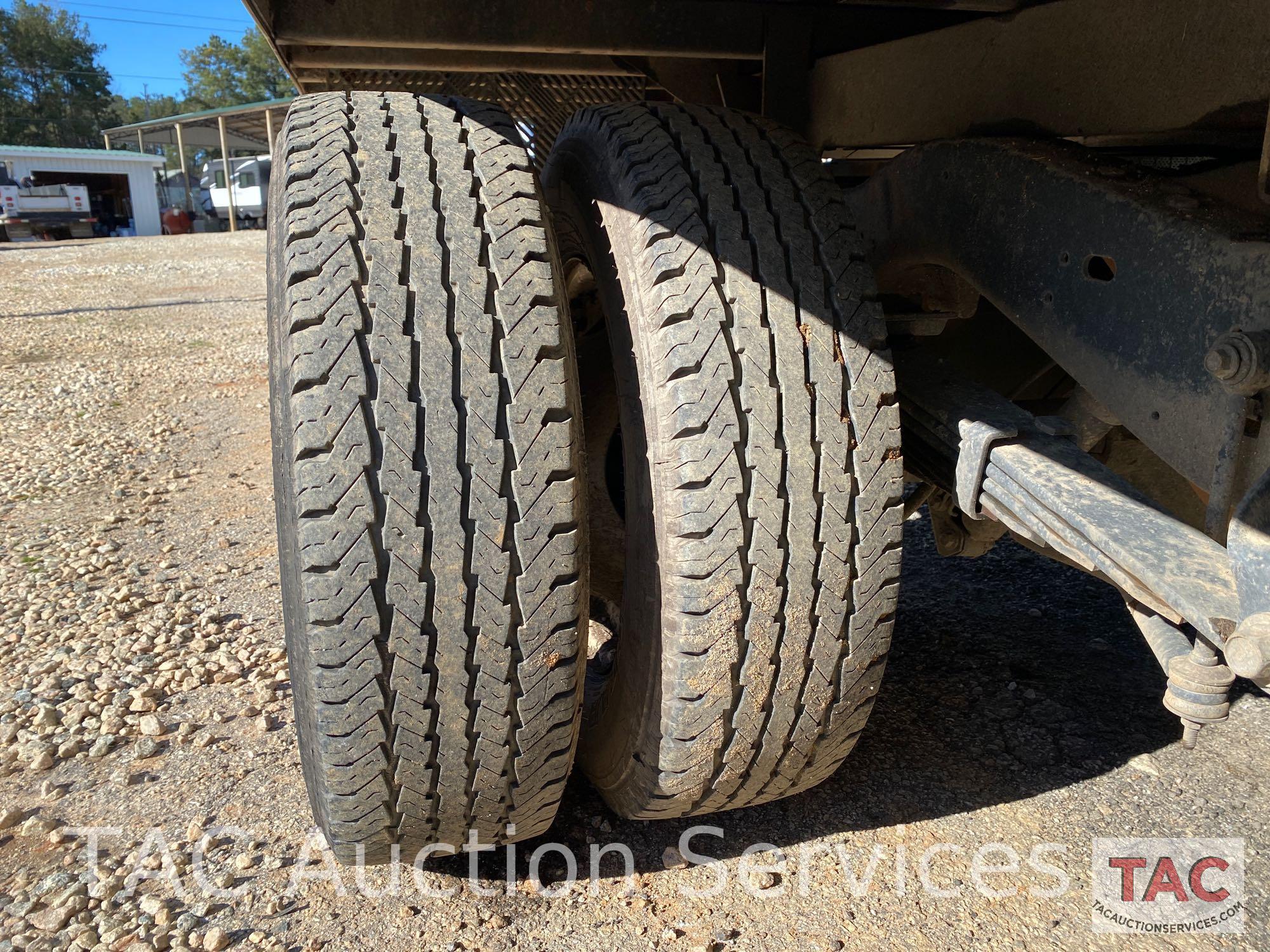 2013 Ford E-350 Box Truck