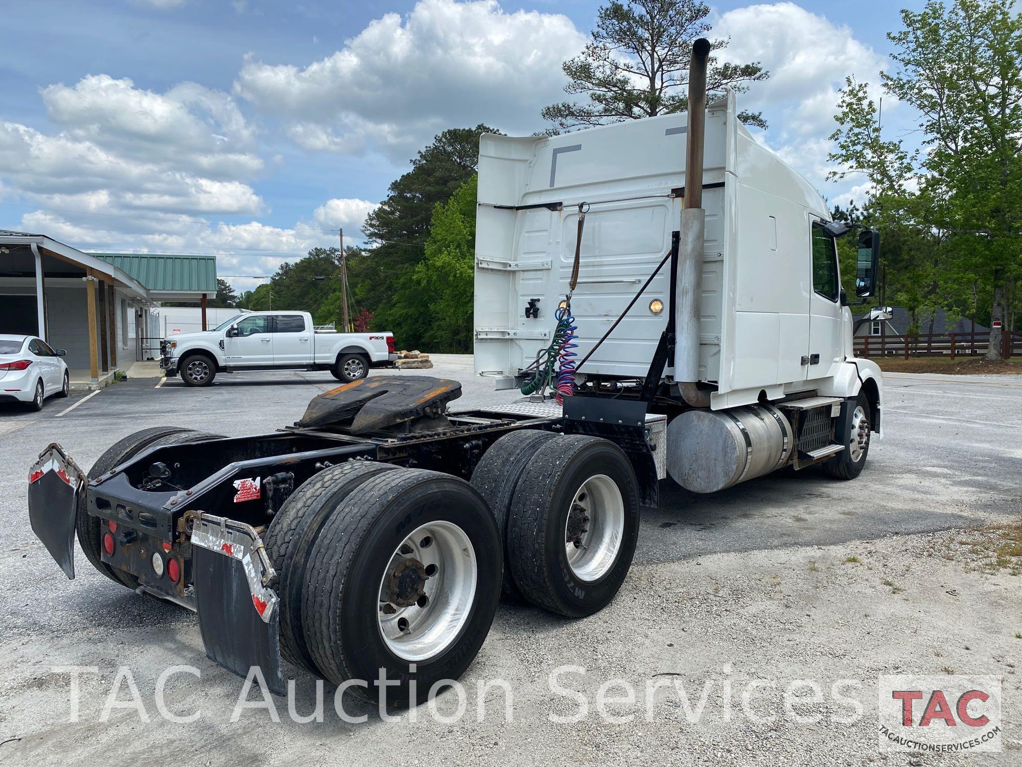 2015 Volvo VNL