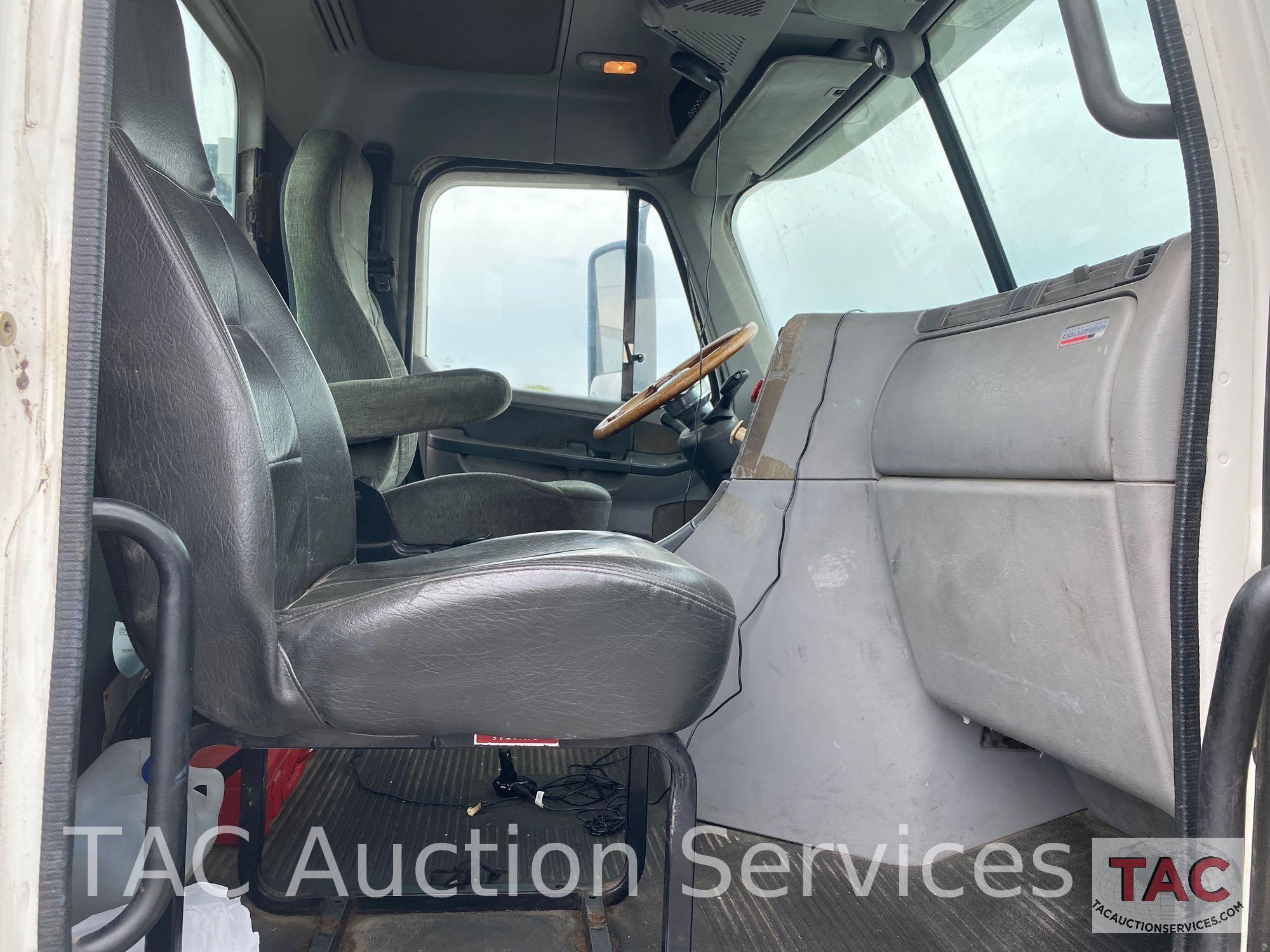 2007 Freightliner Columbia