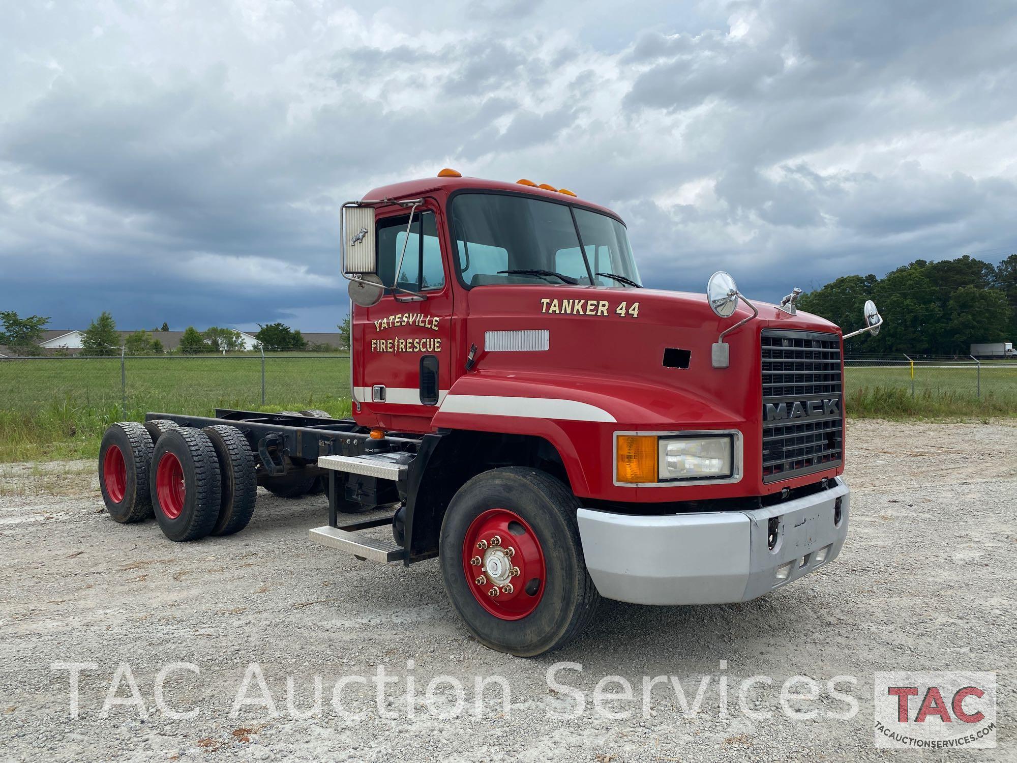 1993 Mack CH600 Cab & Chassis