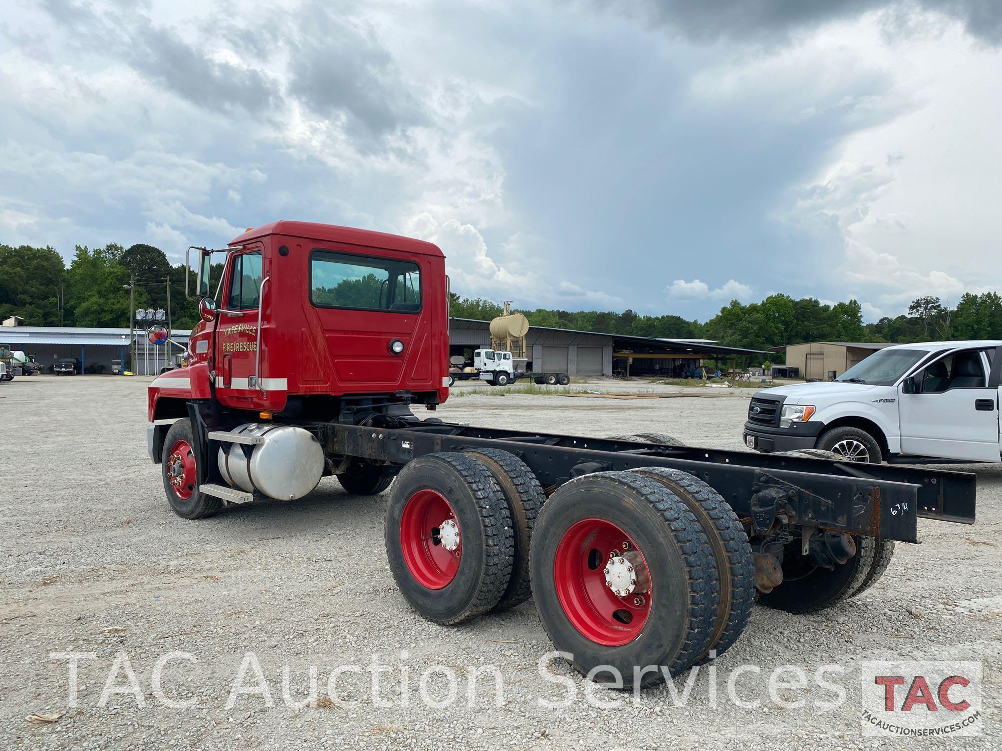 1993 Mack CH600 Cab & Chassis