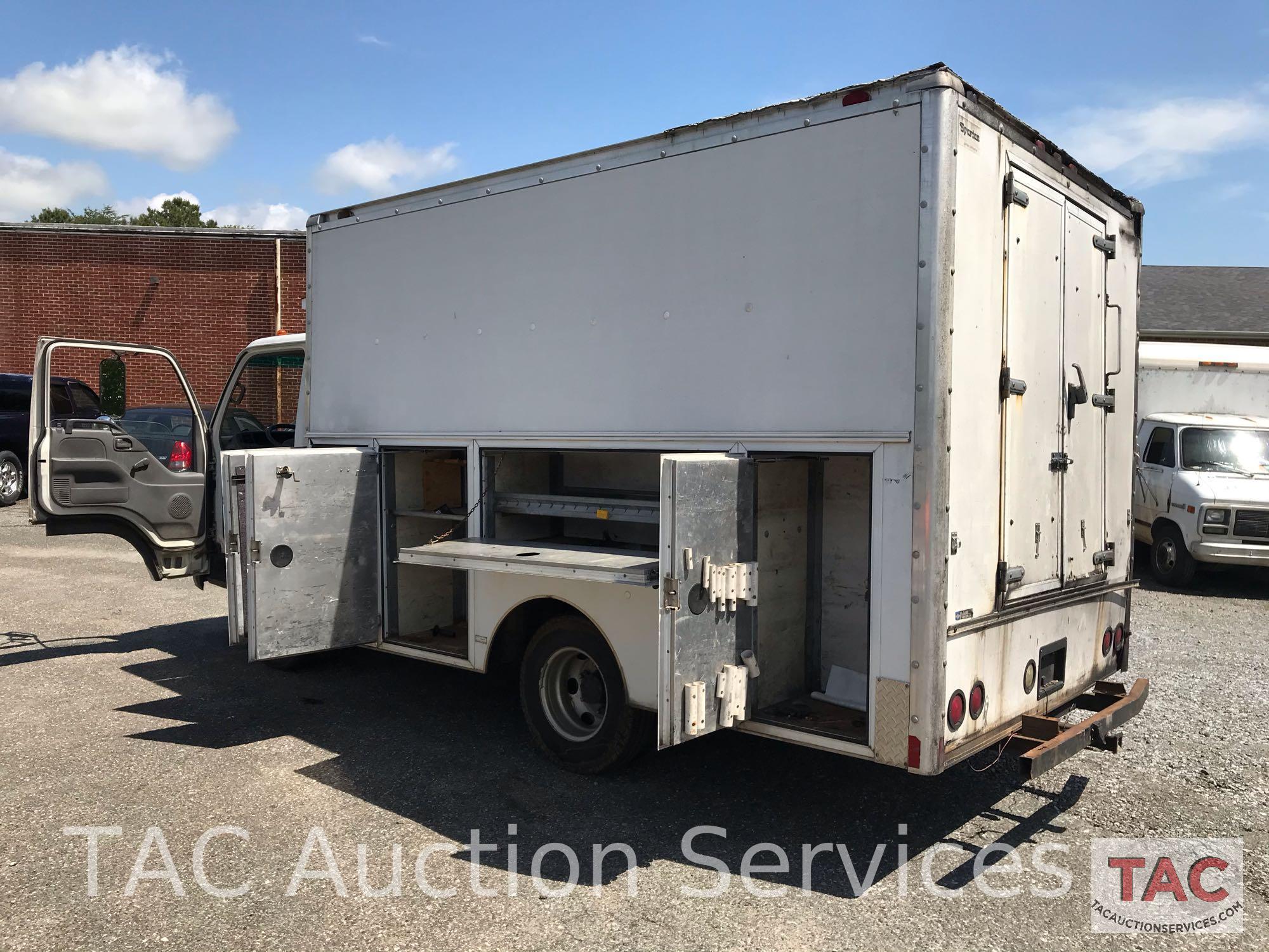 2005 Chevrolet W4500 Box Truck