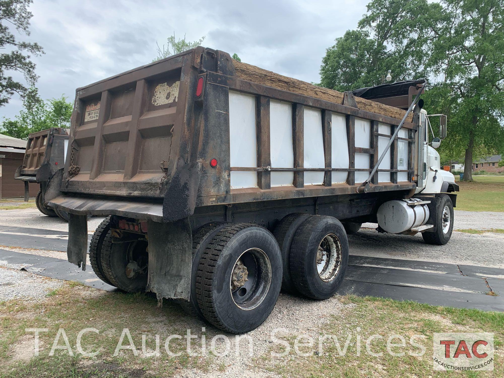 1999 International Paystar 5000 Dump Truck