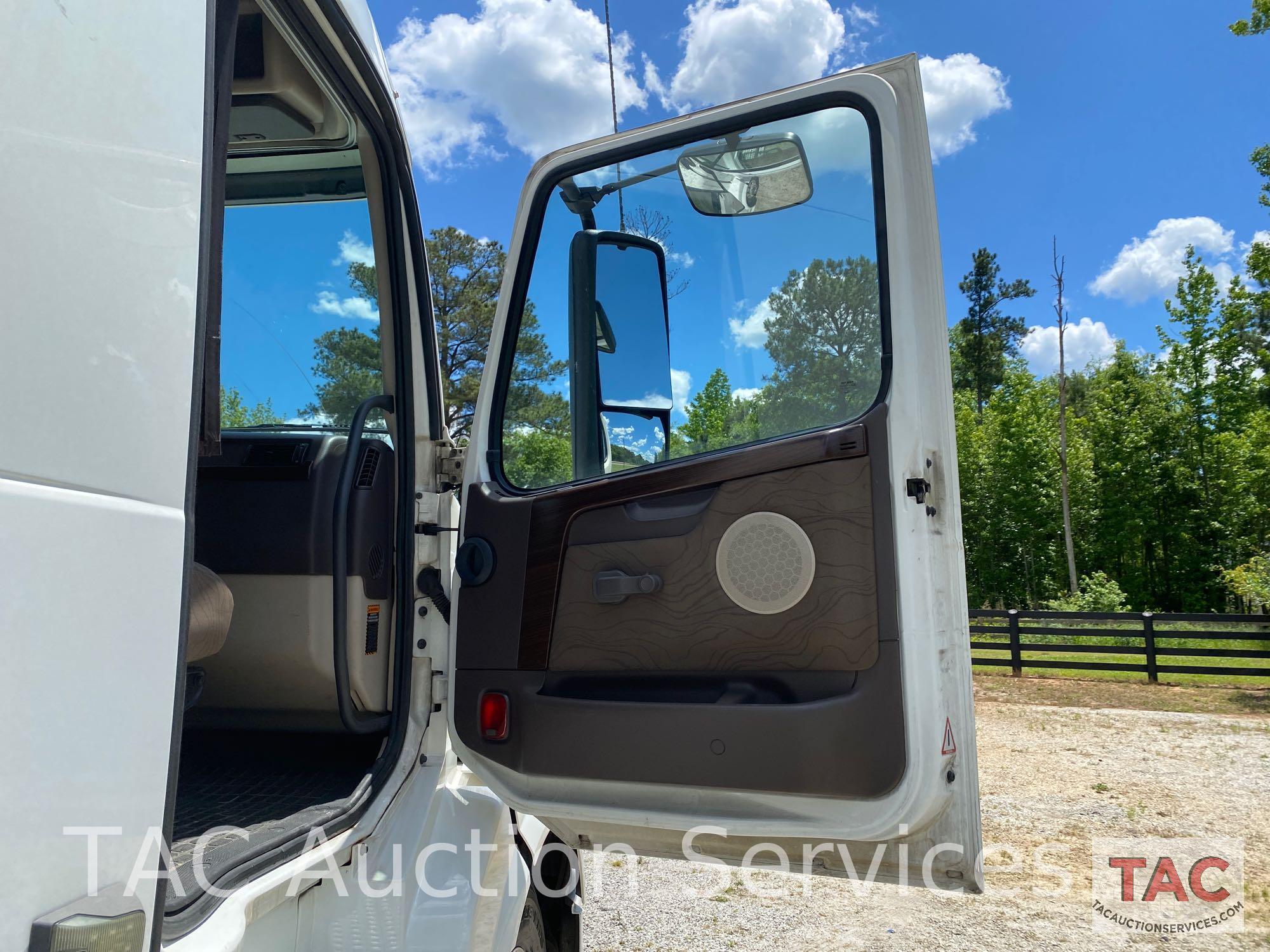 2014 Volvo VNL