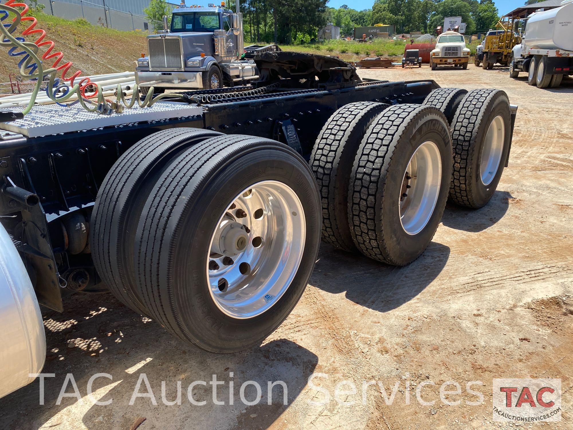 2015 Peterbilt 389 Heavy Haul