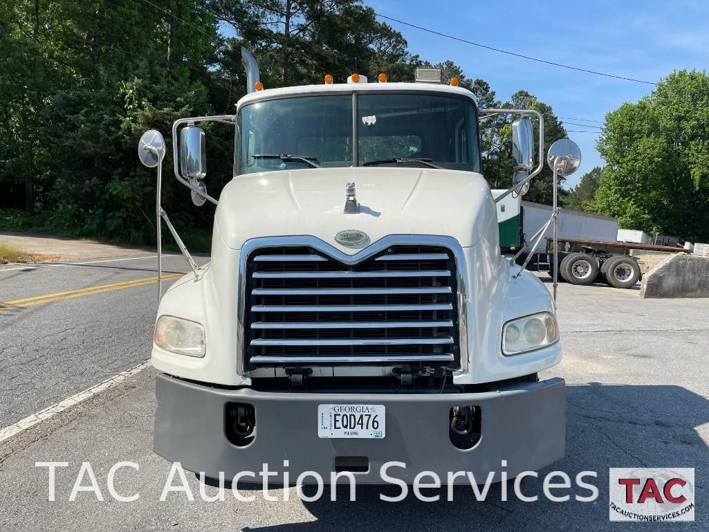 2007 Mack CXN612