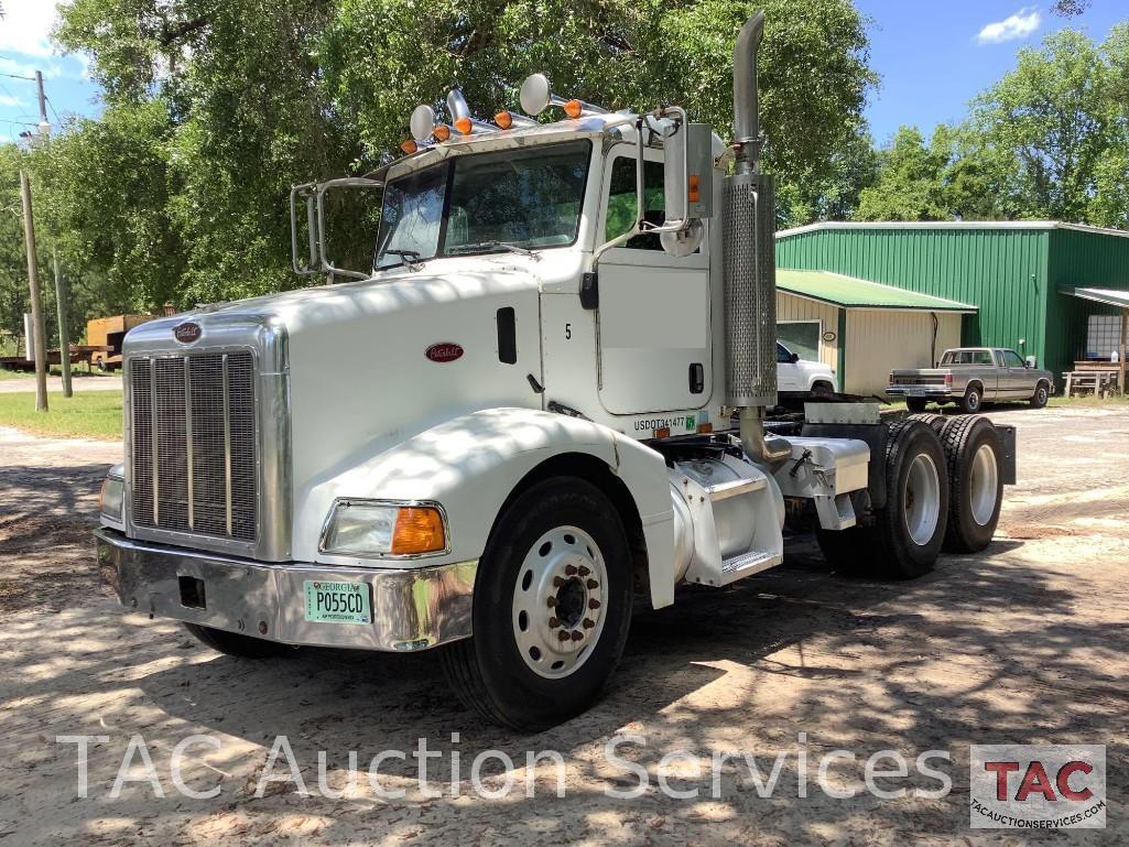 2005 Peterbilt 385 Day Cab