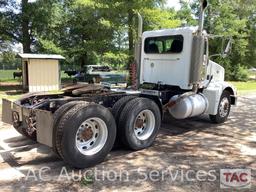 2005 Peterbilt 385 Day Cab