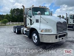 2015 Mack CXU613