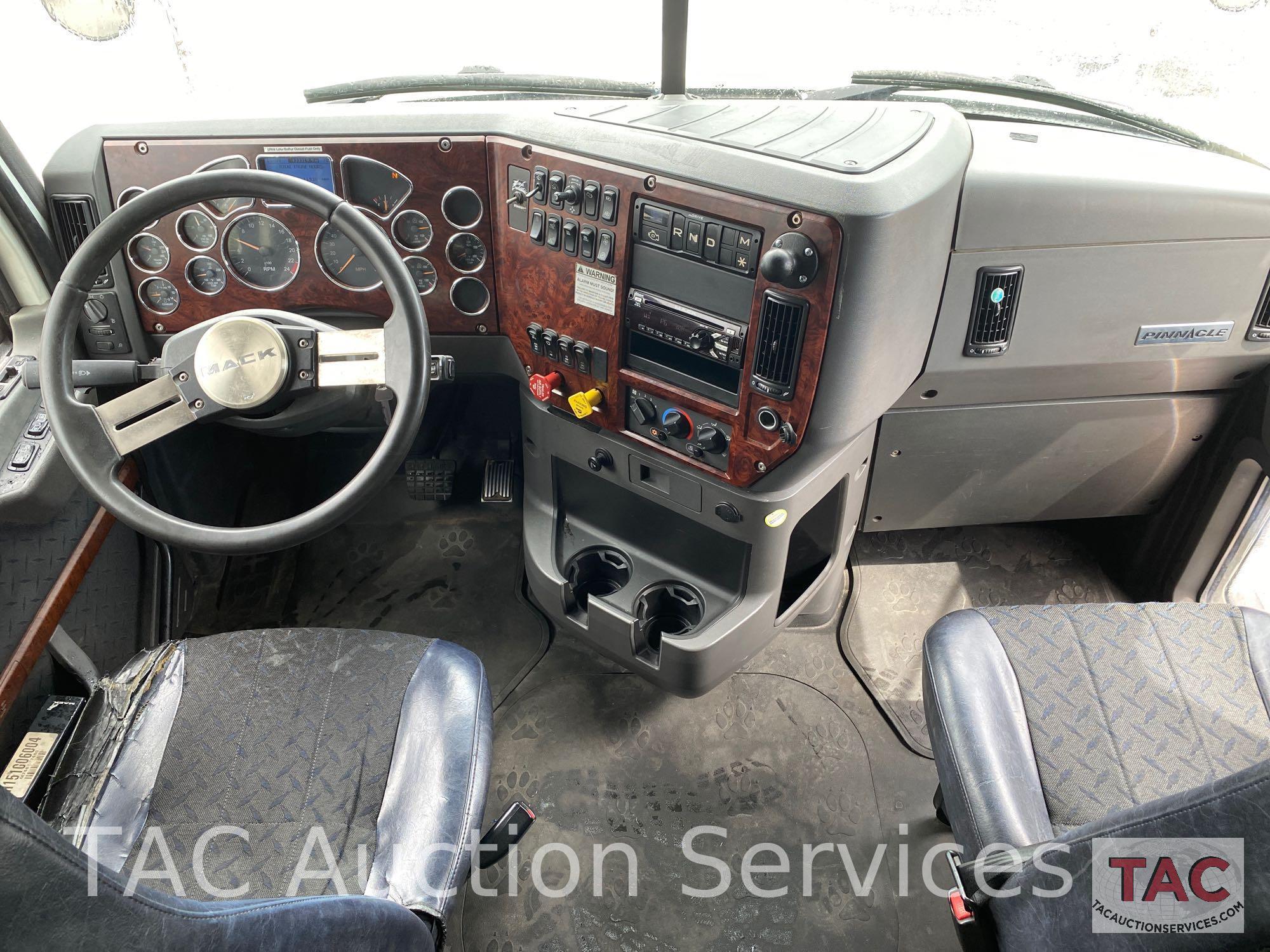 2016 Mack CXU613