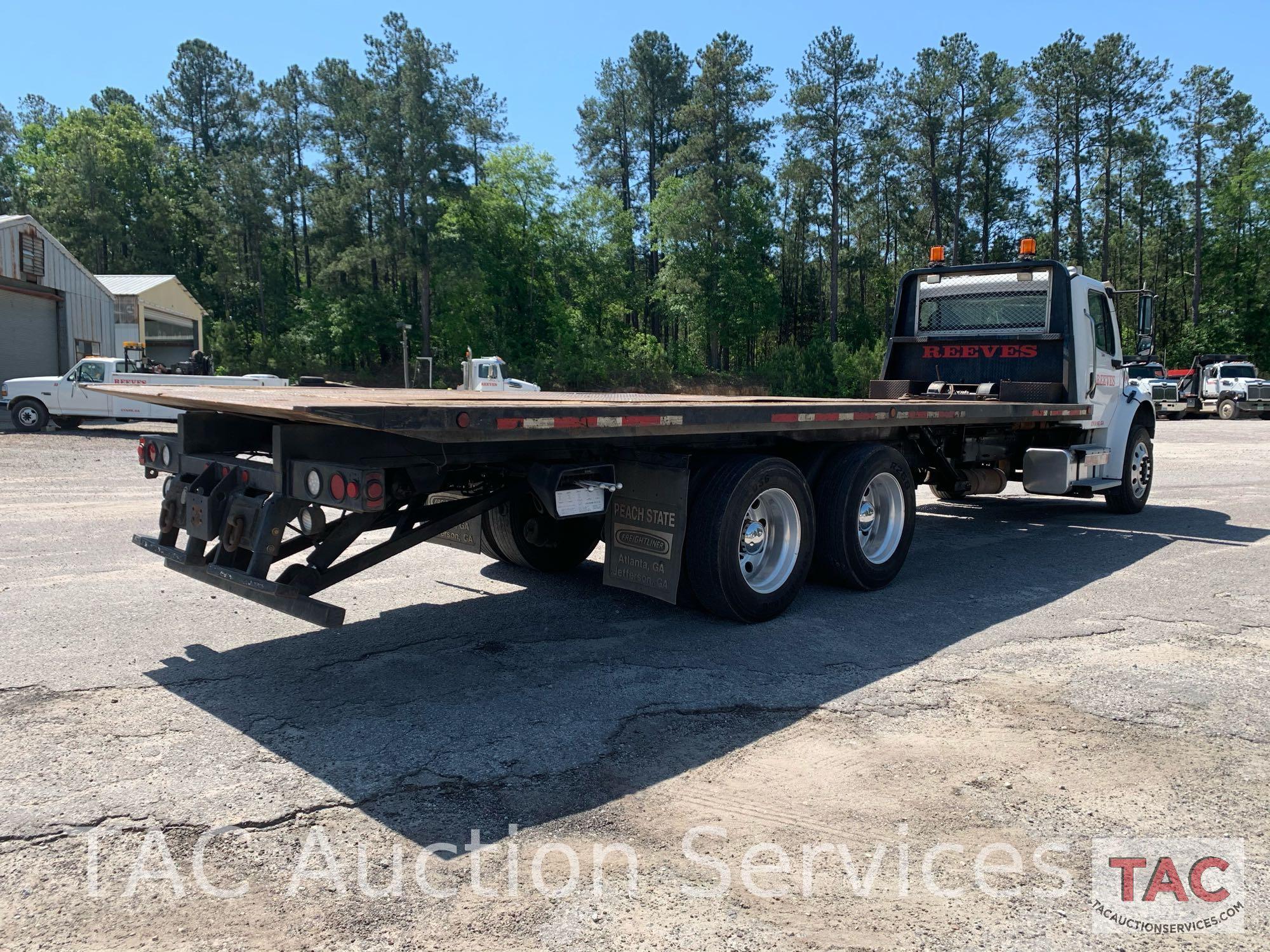 2005 Freightliner M2 Tandem Axle Rollback Truck