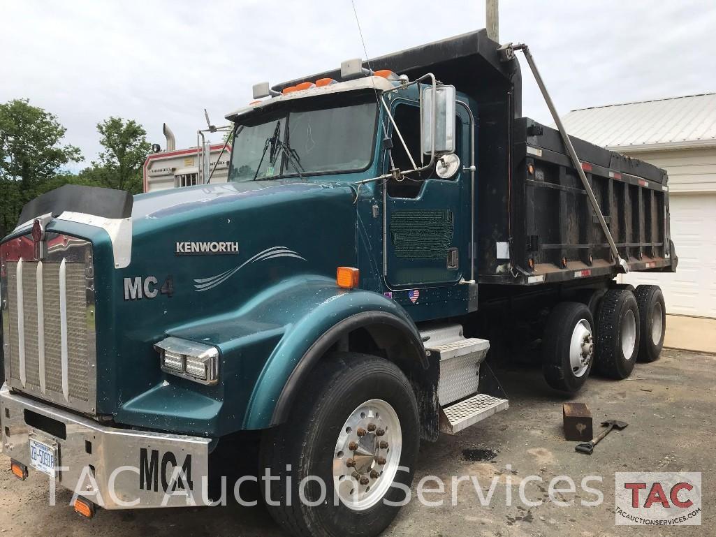 2001 Kenworth T800 Tri Axle Dump Truck