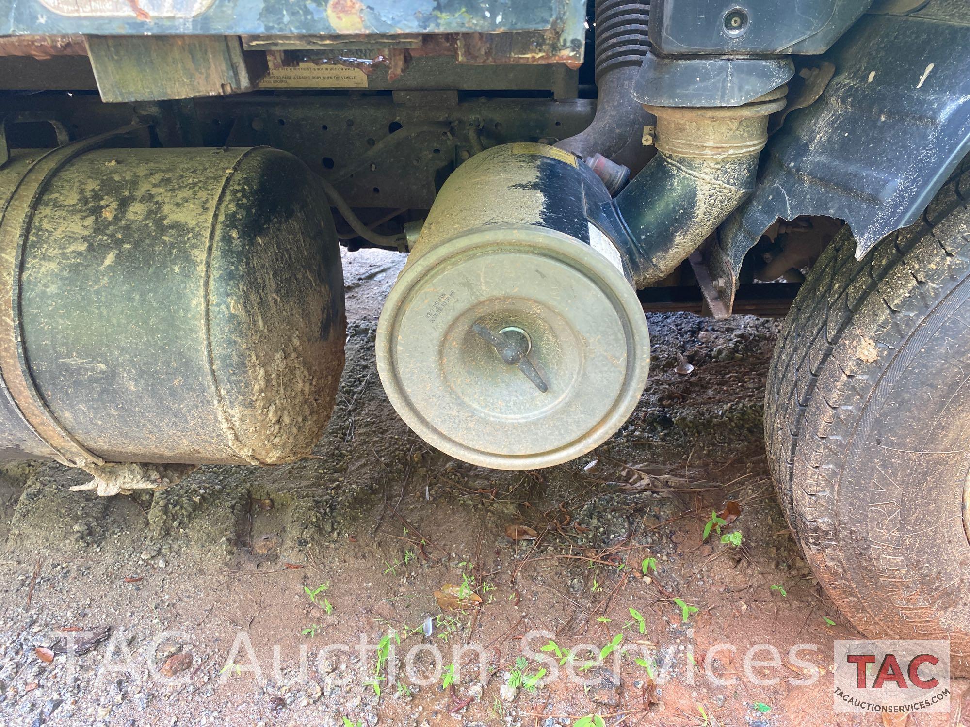 1994 Isuzu NPR Dump Truck