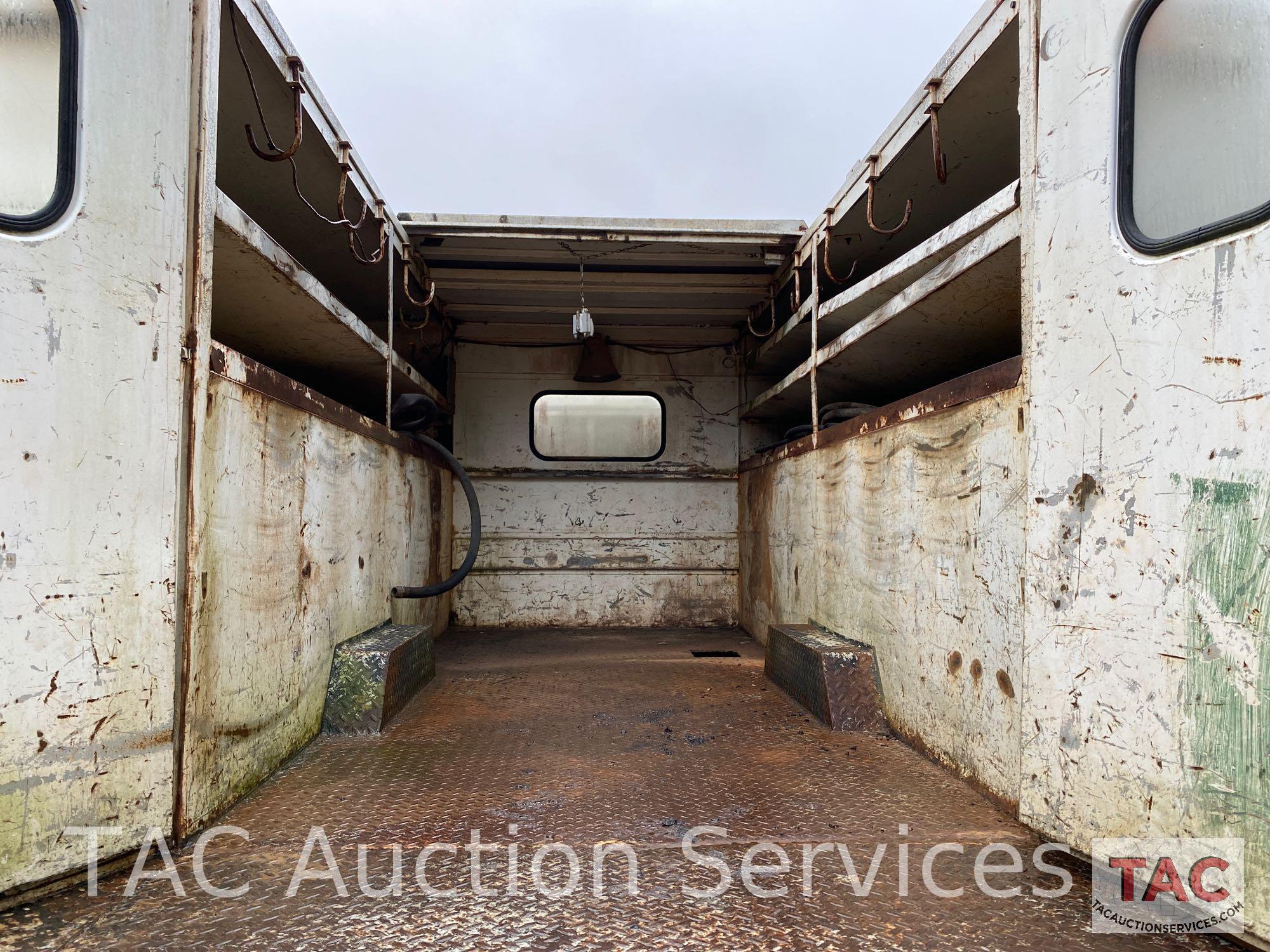 1991 Ford F800 Service Truck