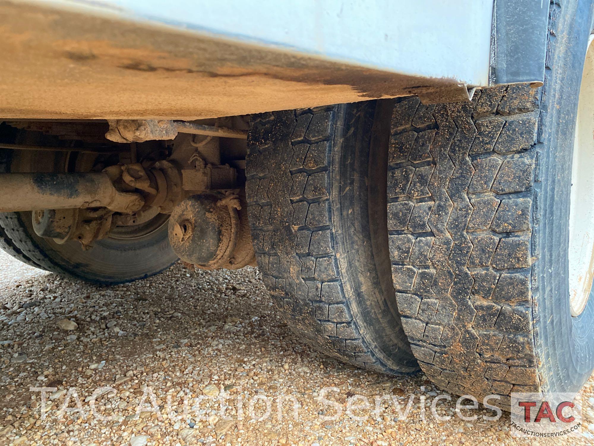 1991 Ford F800 Service Truck