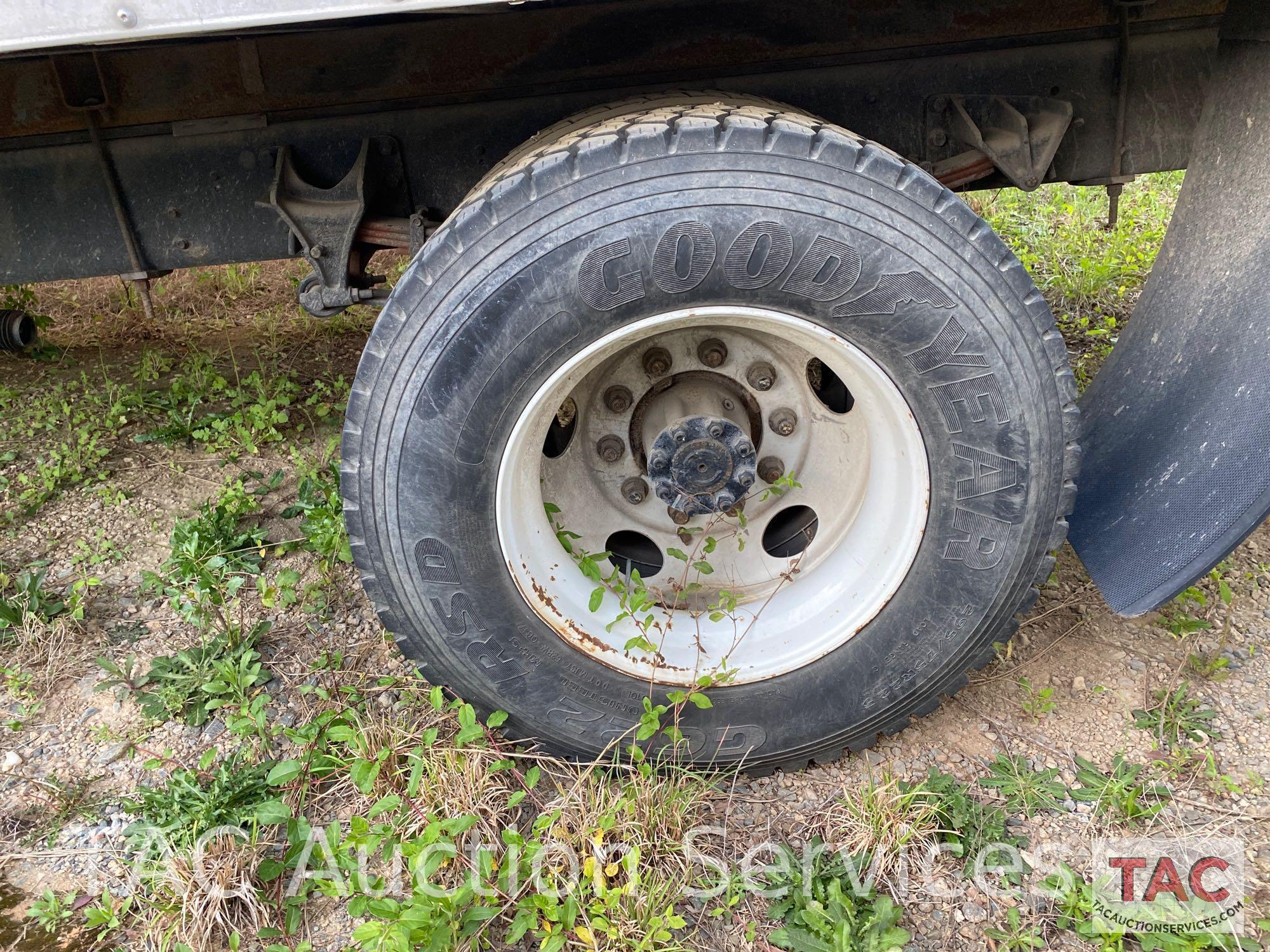 2015 International Durastar 4300 Box Truck