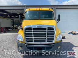 2013 Freightliner Cascadia Day Cab