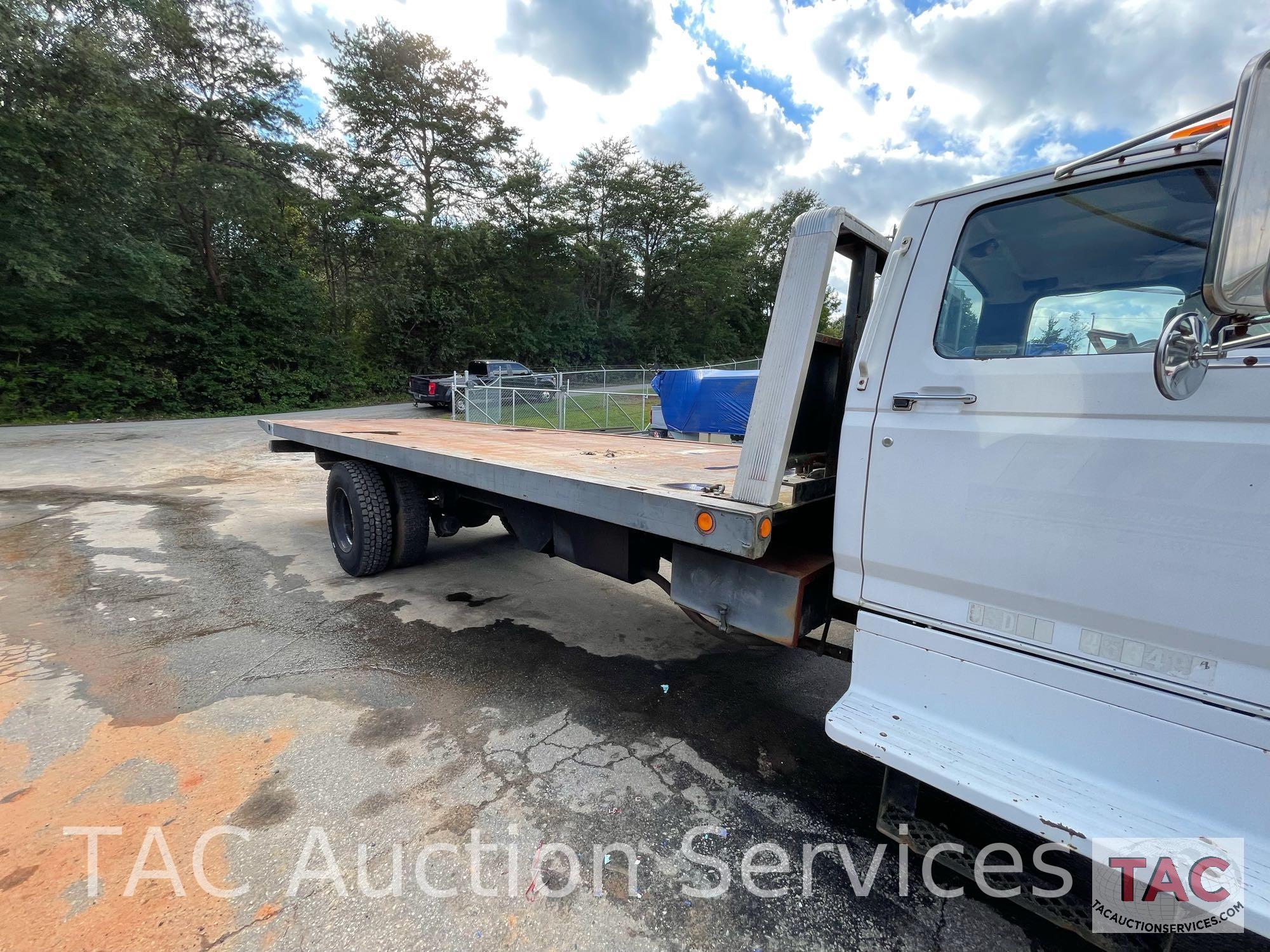 1988 Ford F800 Rollback Truck