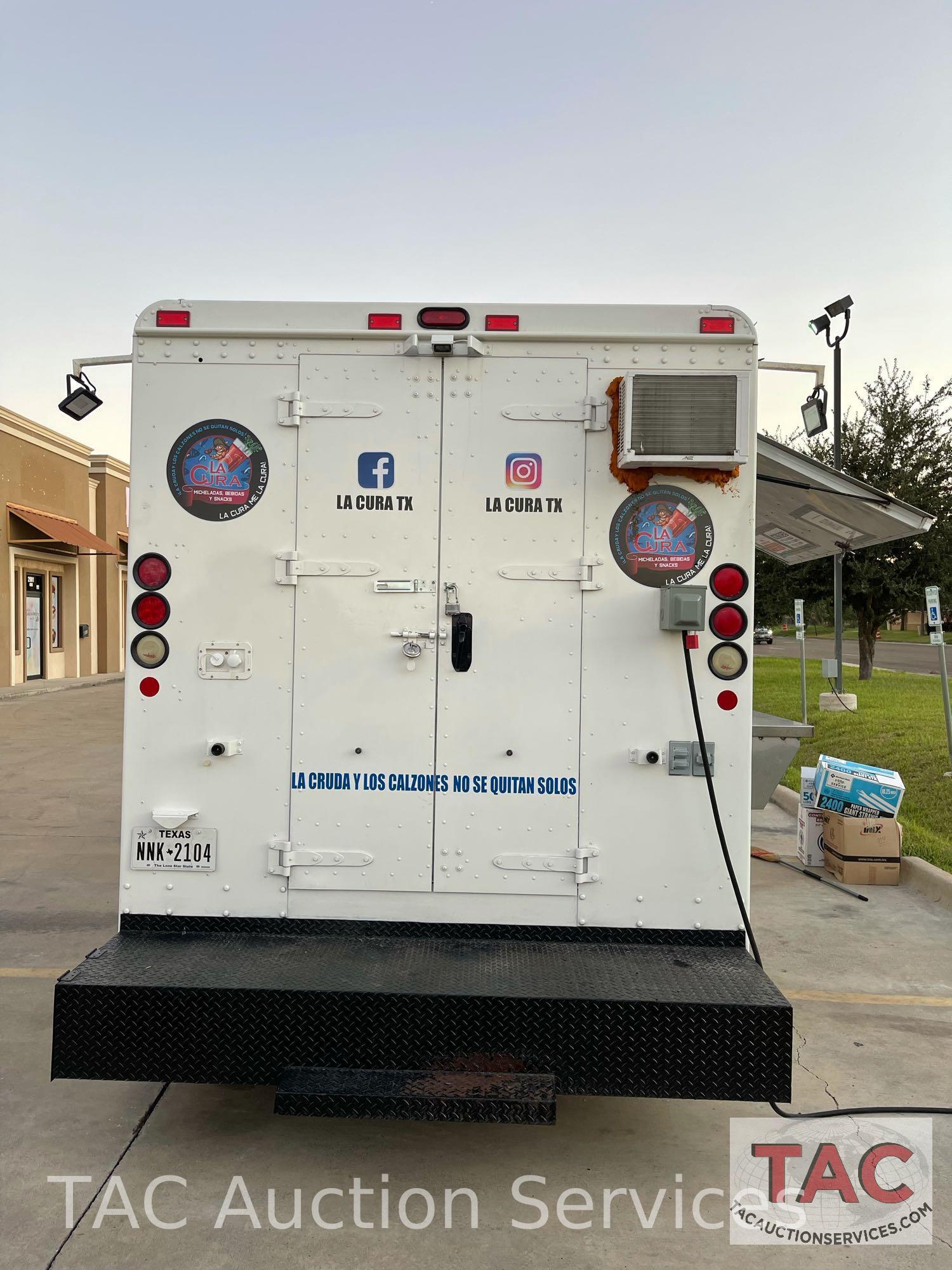 2007 Workhorse W42 Food Truck