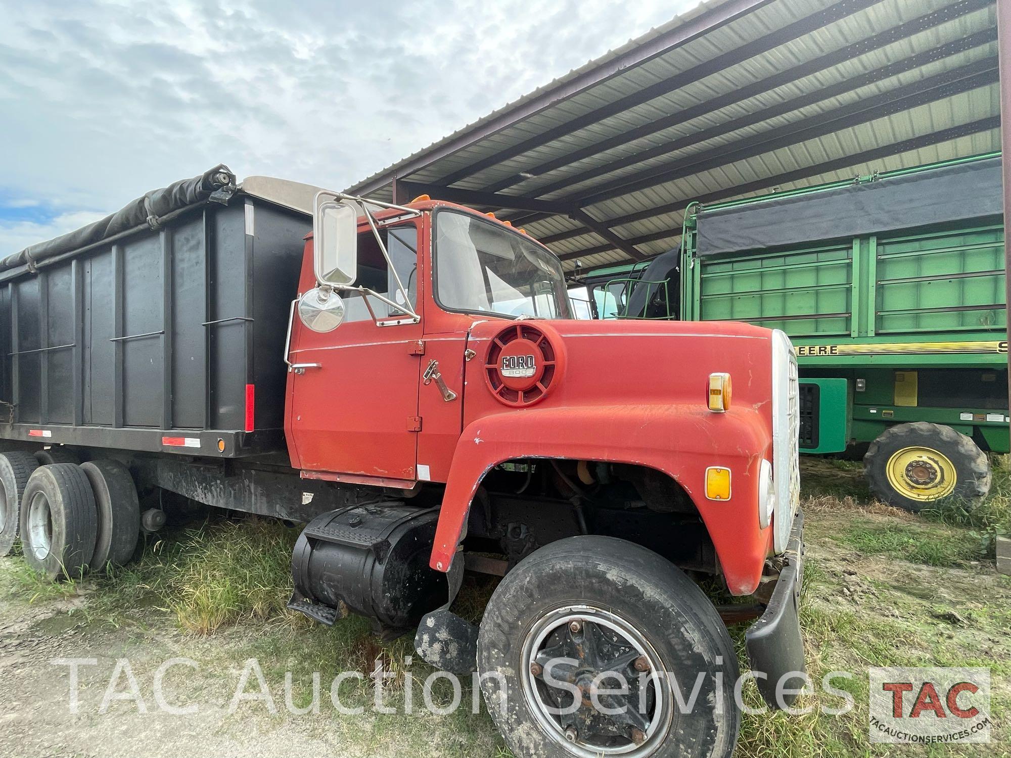 1975 Ford 8000 Tandem Axle Cab and Chassis