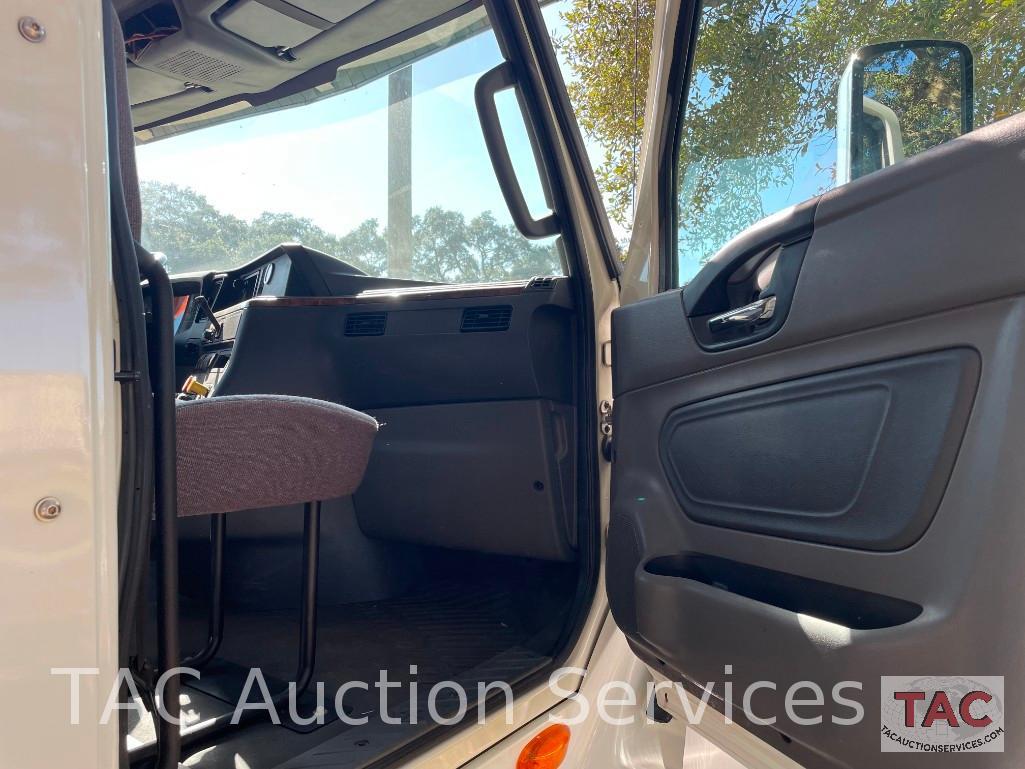 2019 International LT625 4x2 Daycab