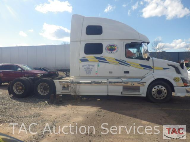 2014 Volvo VNL 780 Sleeper