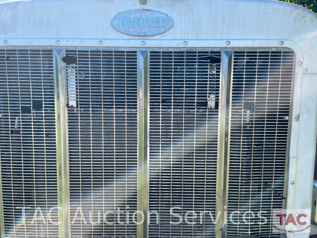 1990 Peterbilt 379 Daycab