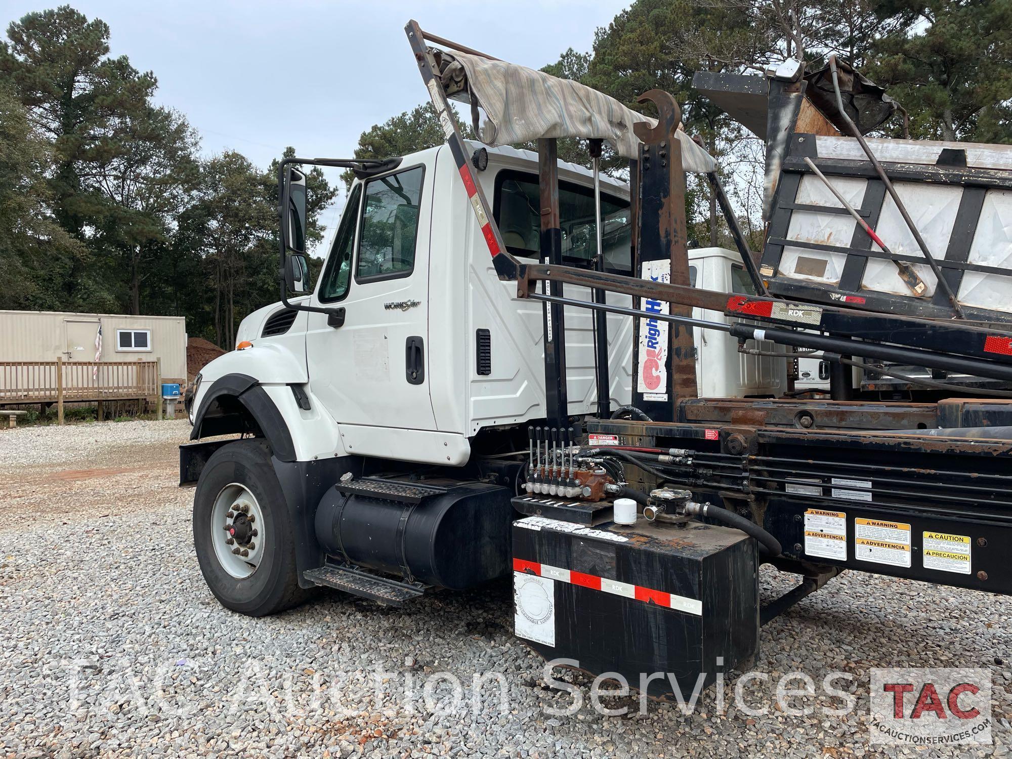 2009 International 7600 Roll Off Truck