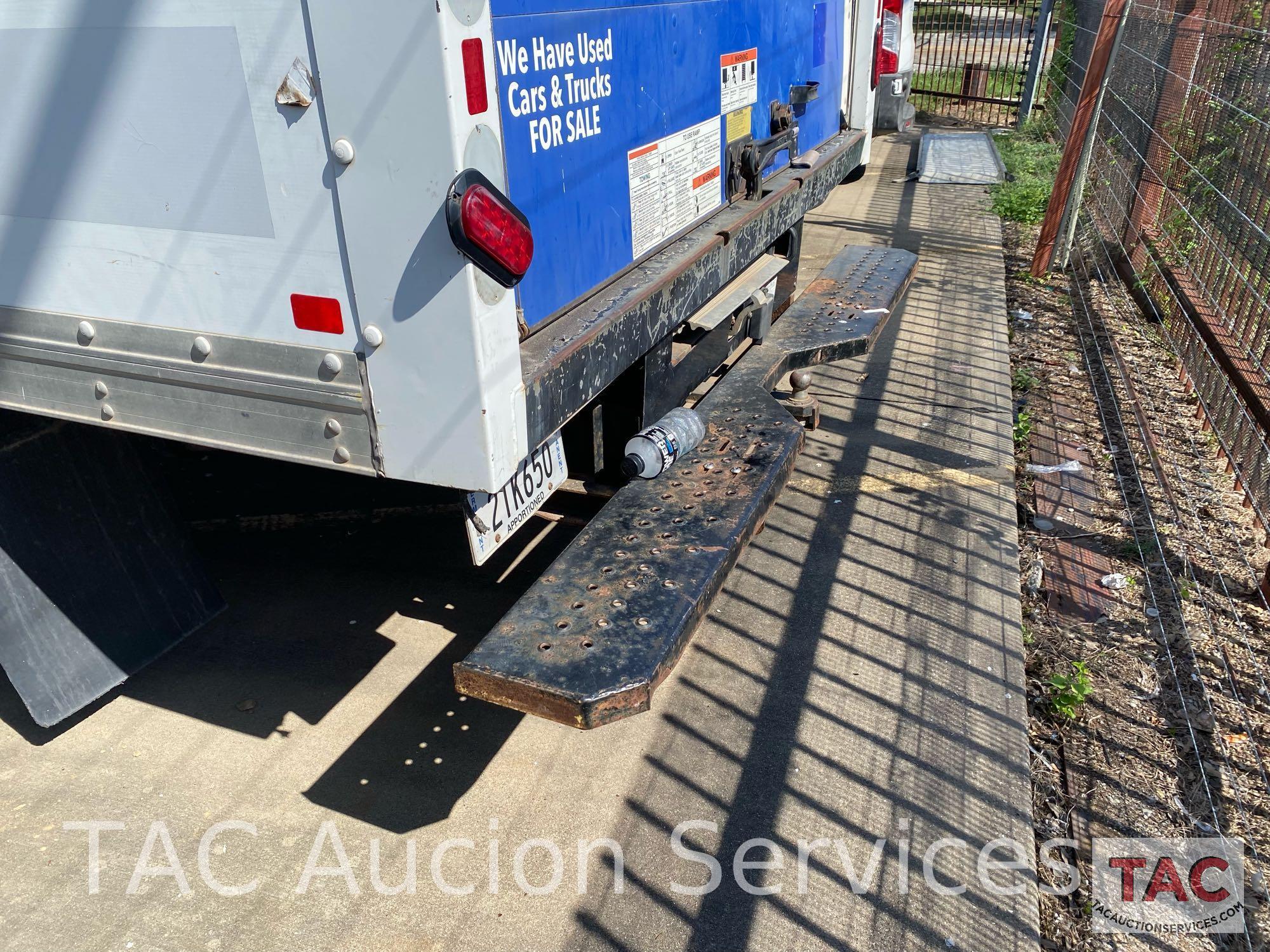 2013 Ford E-350 Box Truck