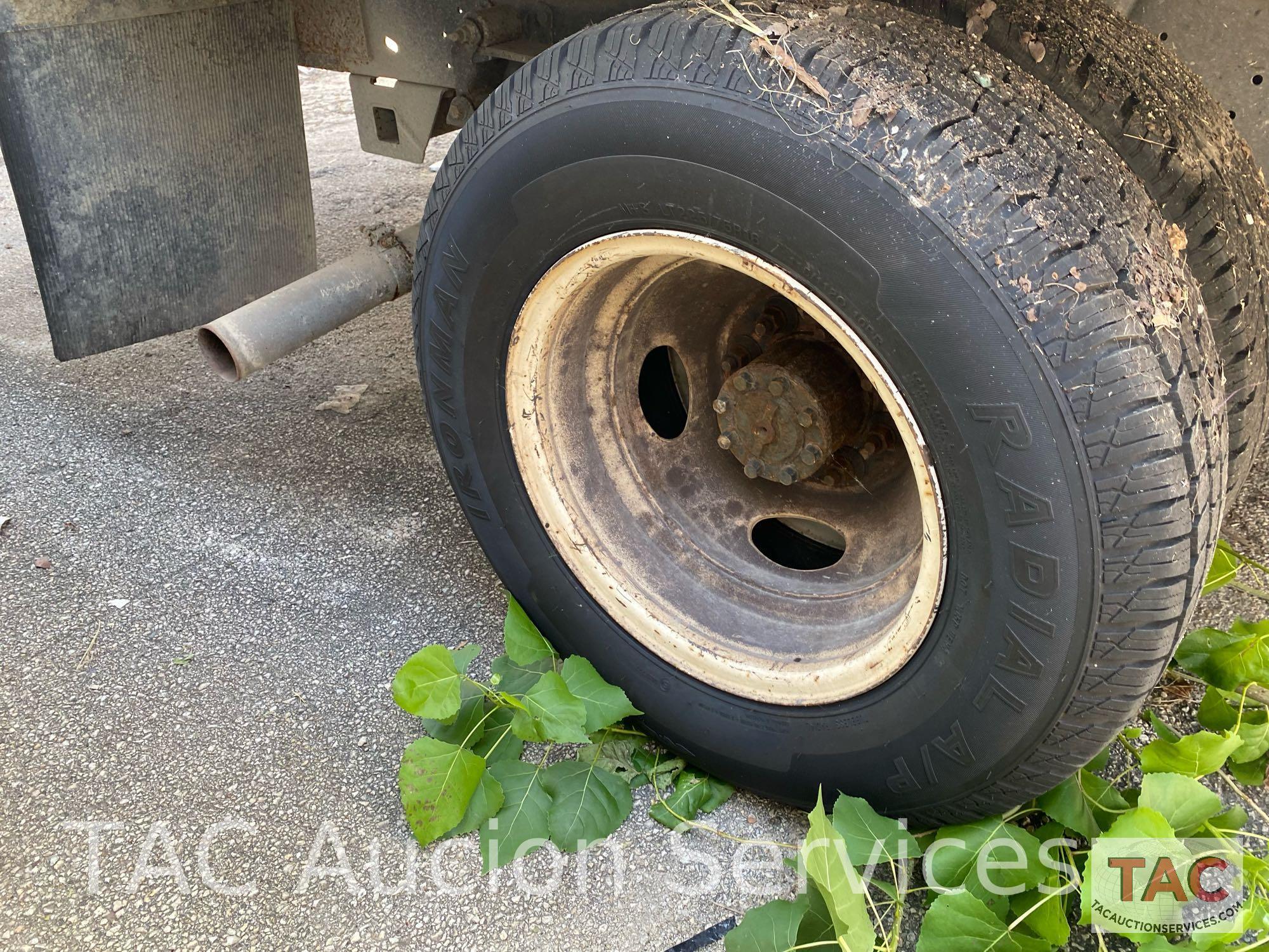 2013 Ford E-350 Box Truck