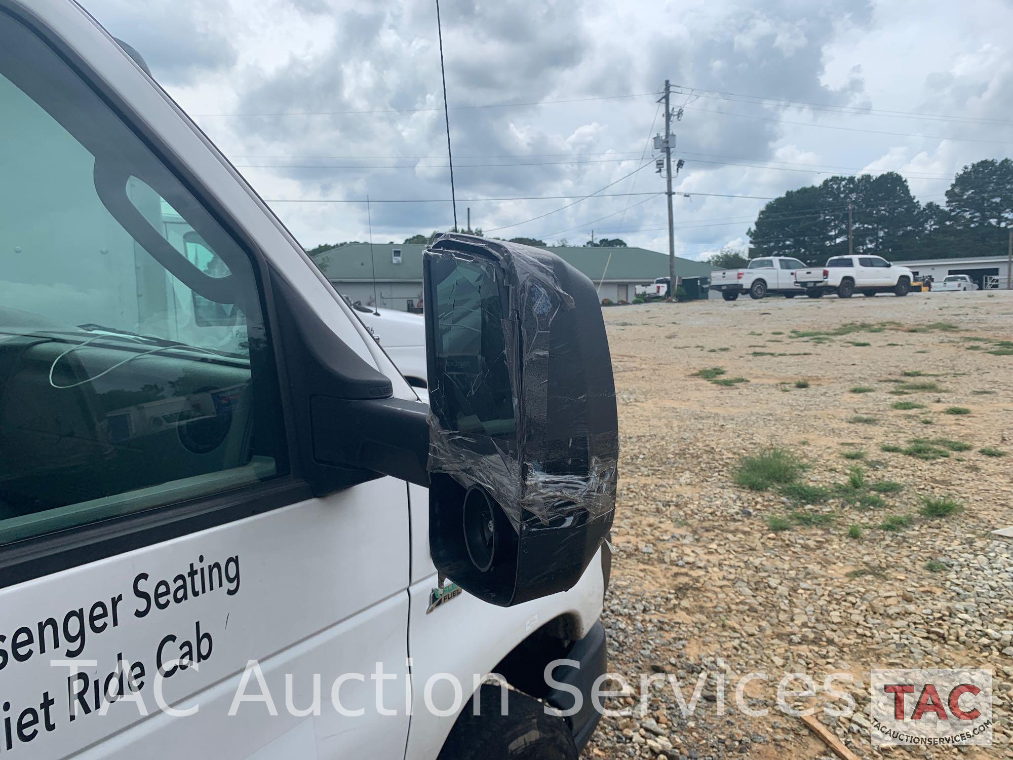 2013 Ford E-350 Box Truck