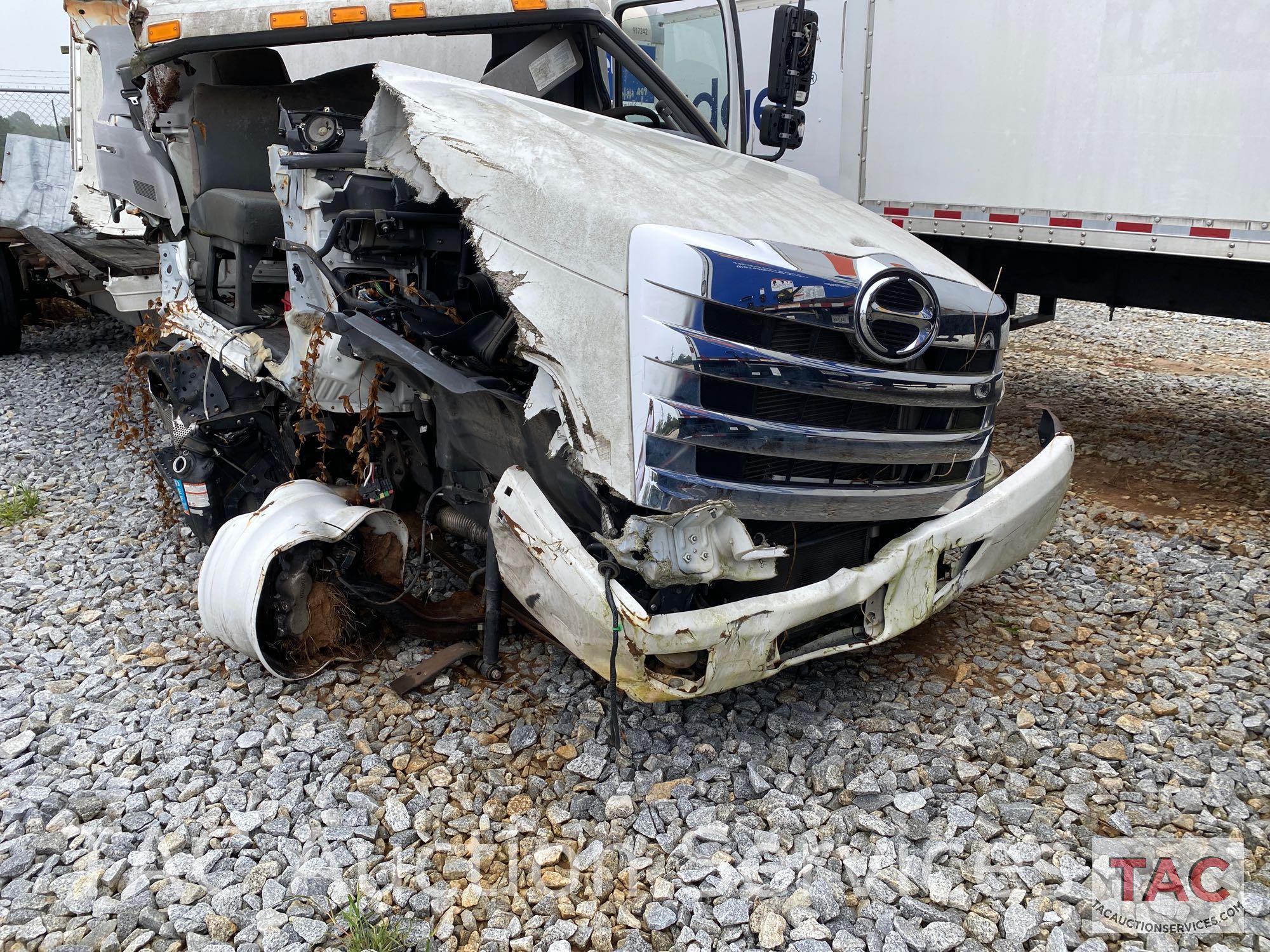 2017 Hino 268 Box Truck