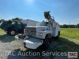 1988 Ford F800 Utility Truck