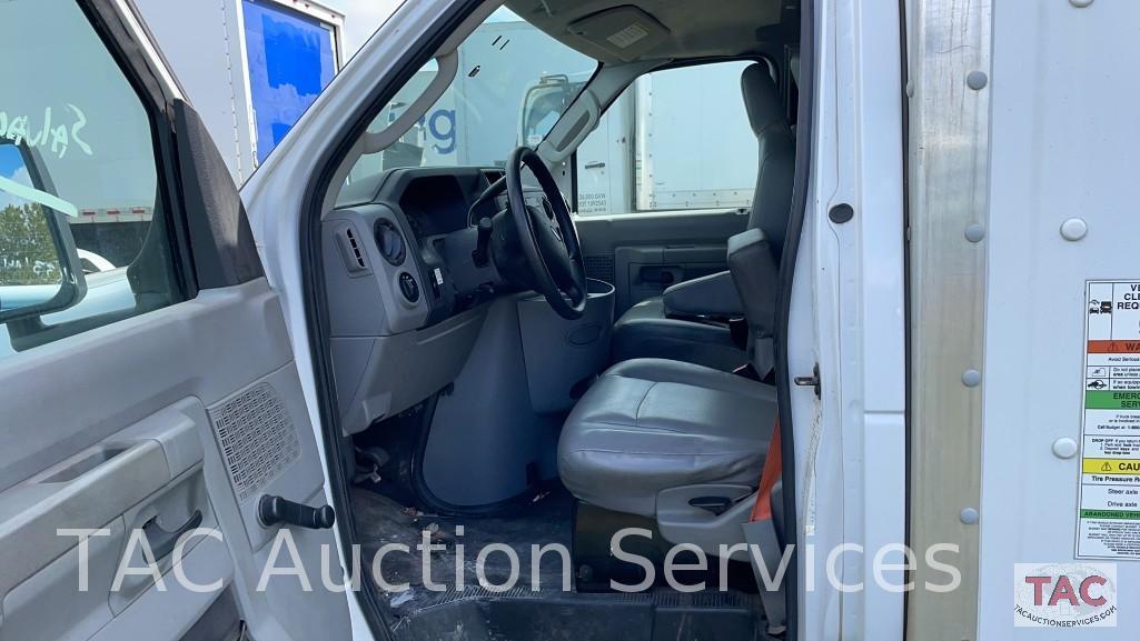 2014 Ford Econoline E-350 Cutaway Van