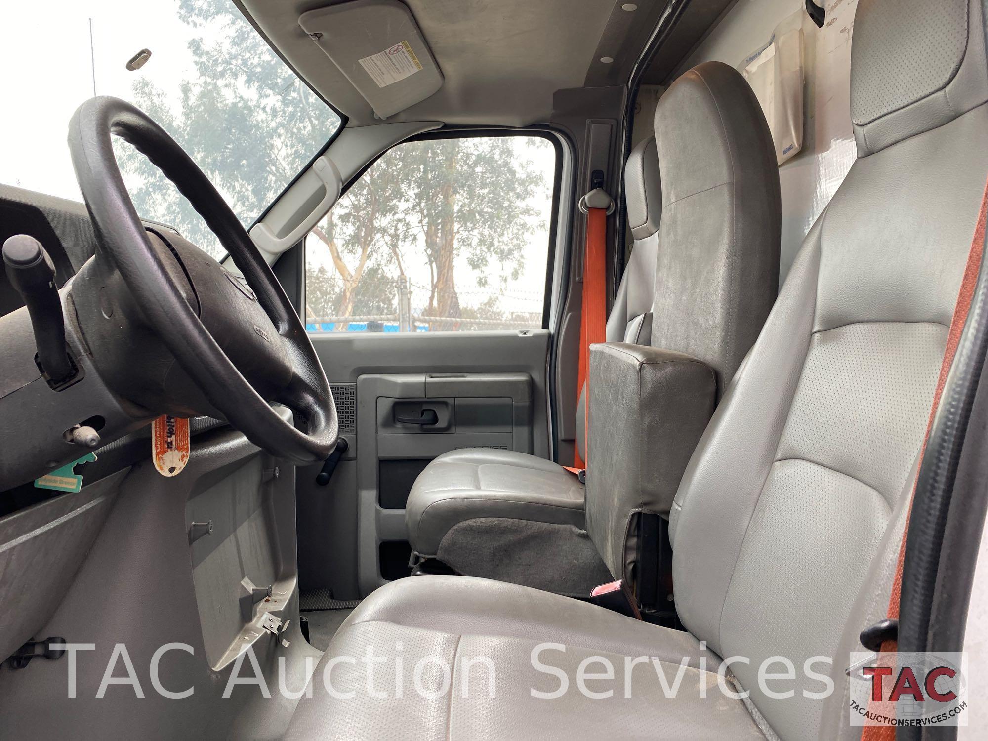 2014 Ford Econoline E-350 Cutaway Van