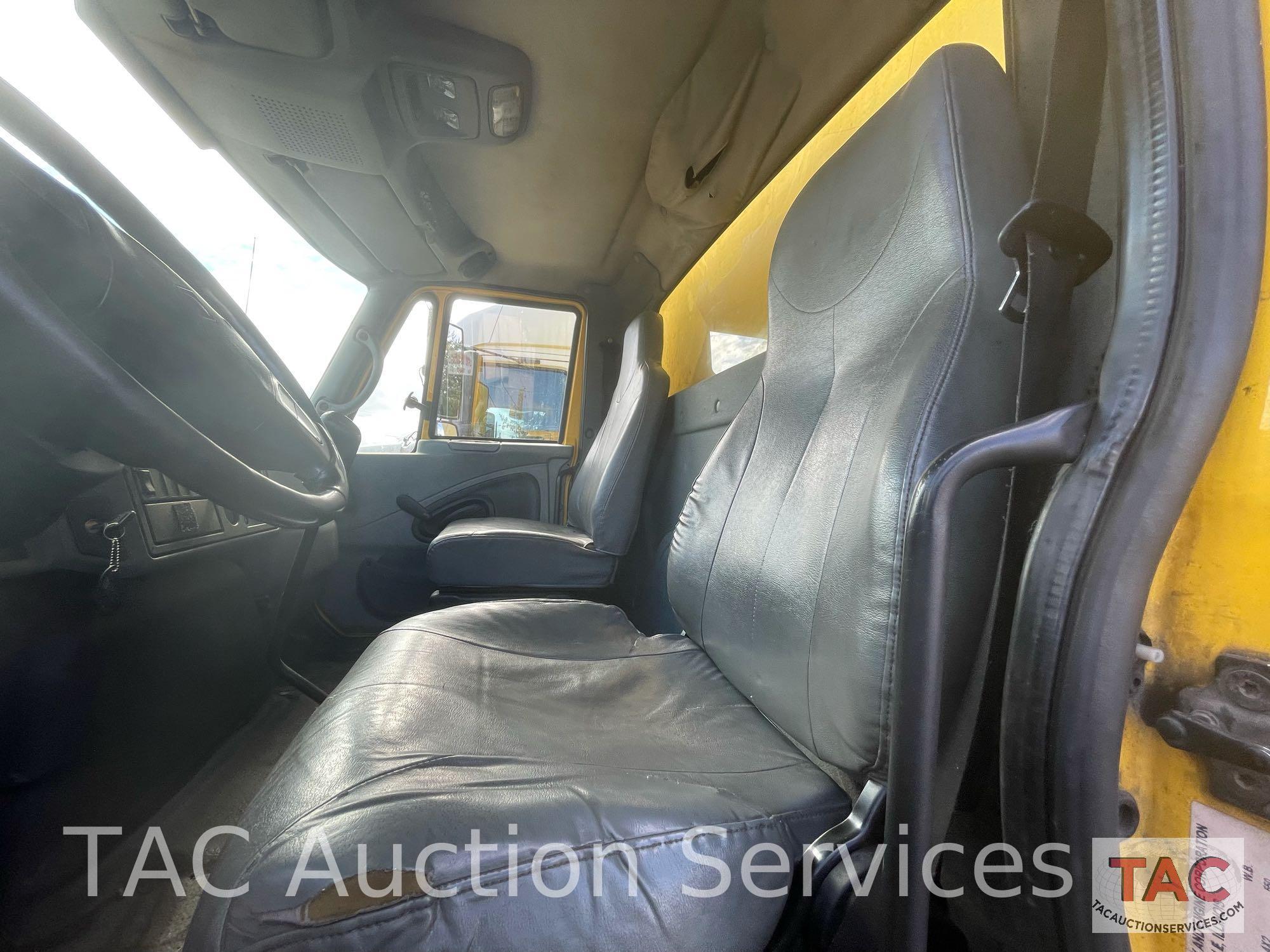 2007 International 4300 Box Truck