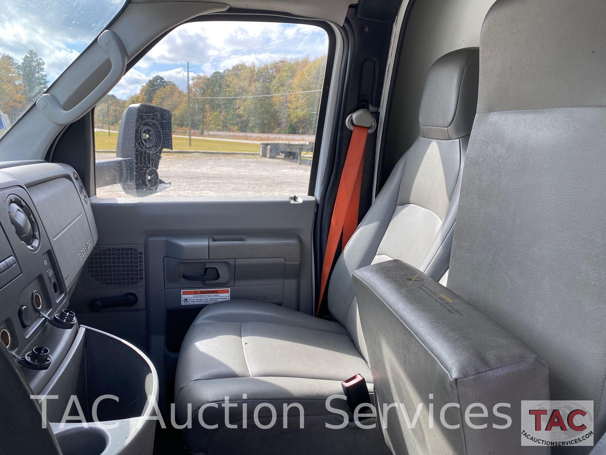 2014 Ford Econoline E-350 Box Van