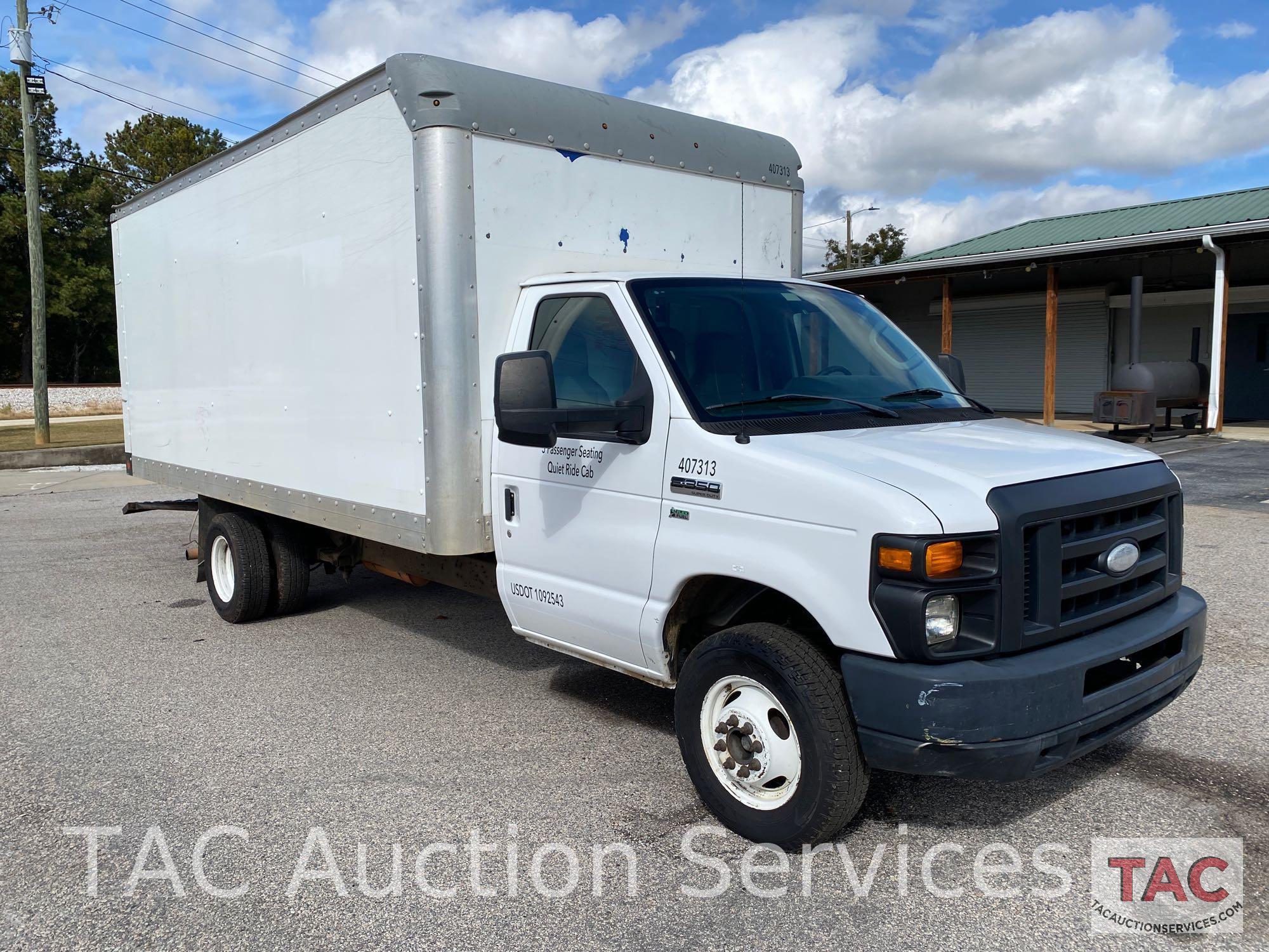 2014 Ford Econoline E-350 Box Van