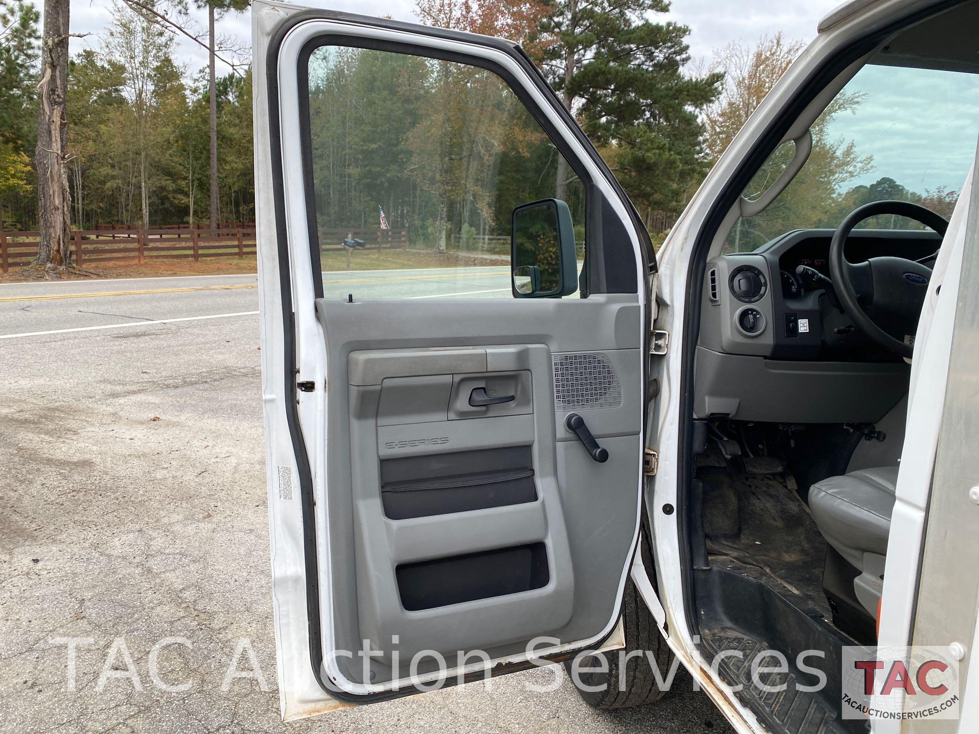 2015 Ford Econoline E-350 Box Van