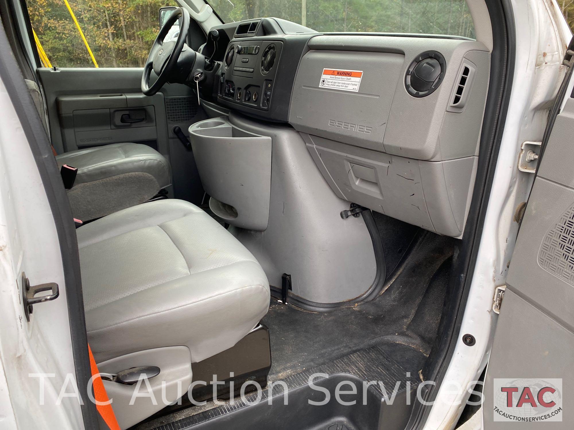 2015 Ford Econoline E-350 Box Van