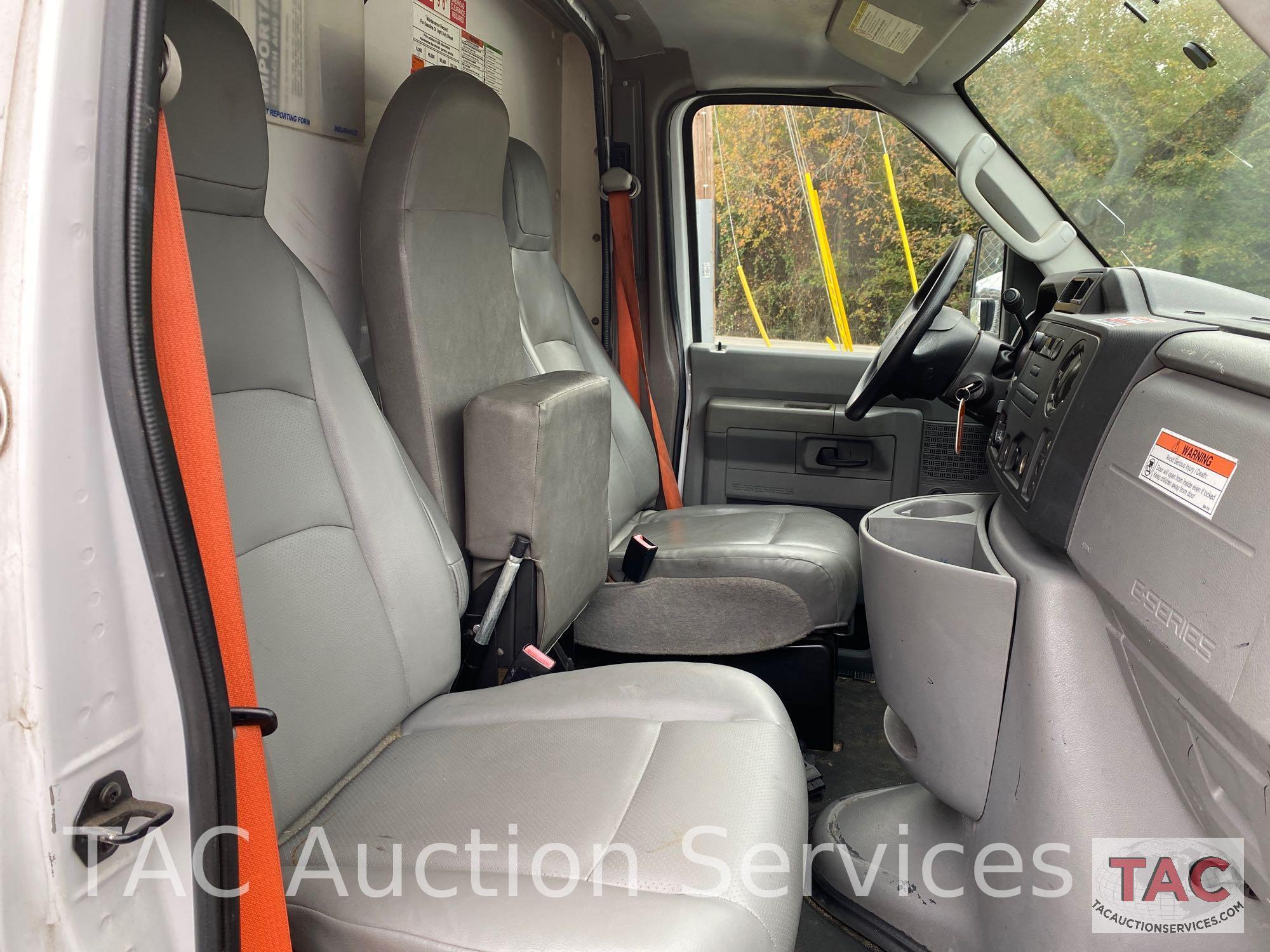 2015 Ford Econoline E-350 Box Van