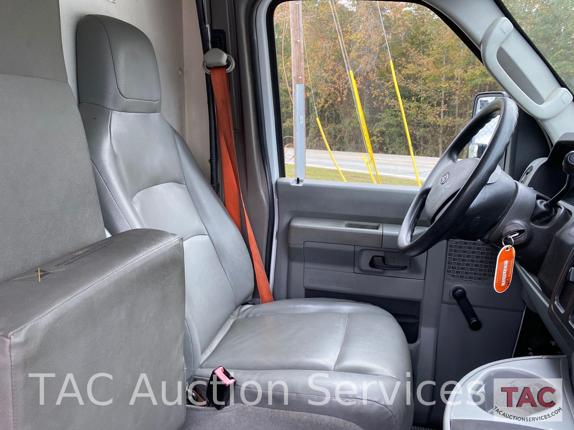 2015 Ford Econoline E-350 Box Van