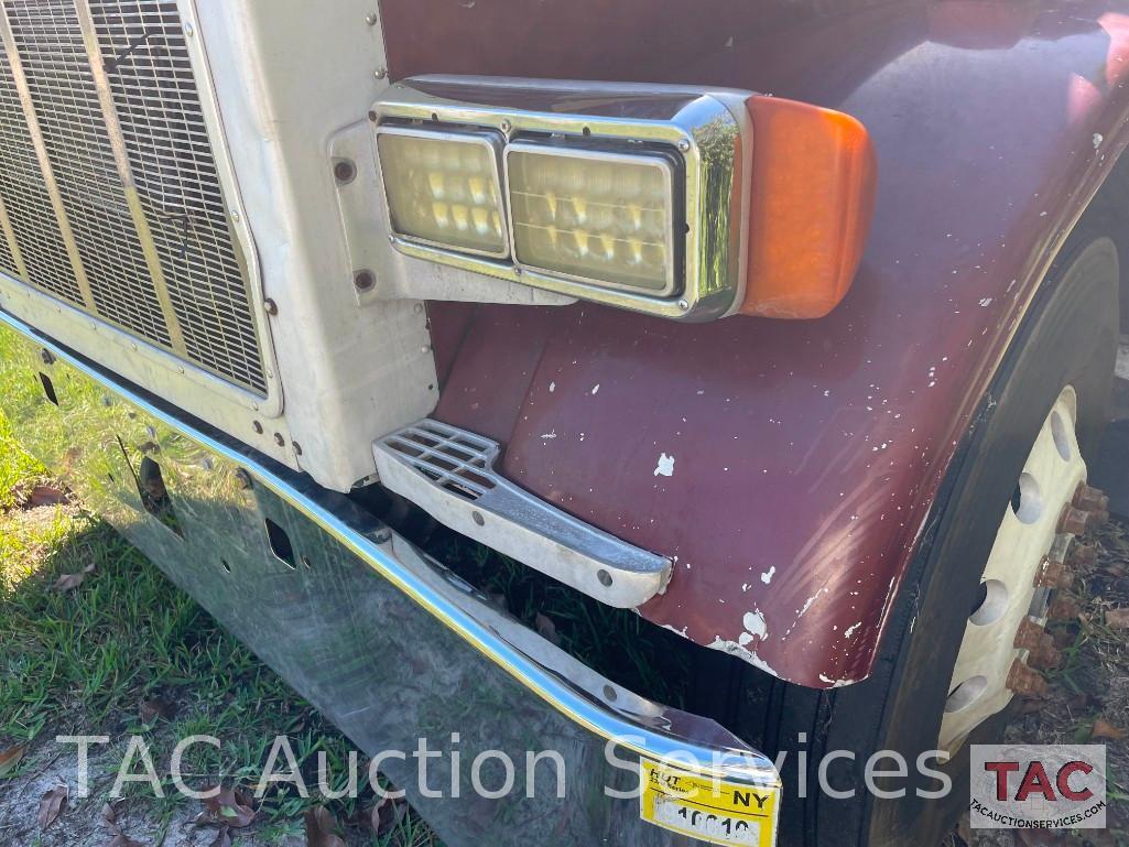 1990 Peterbilt 379 Daycab