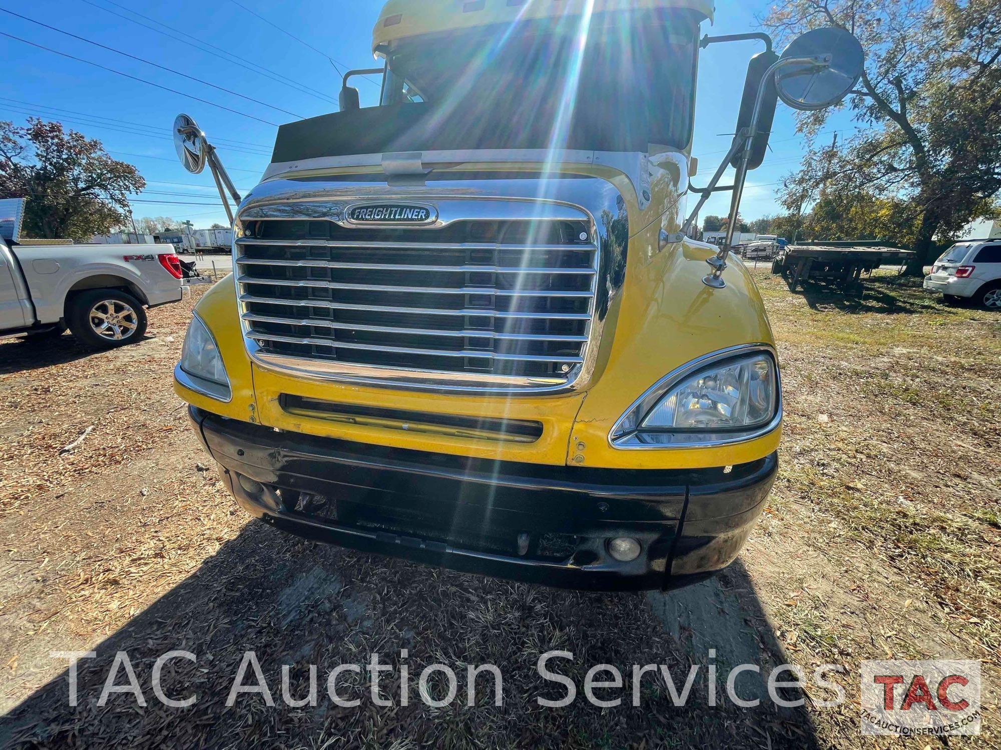 2007 Freightliner Columbia Sleeper