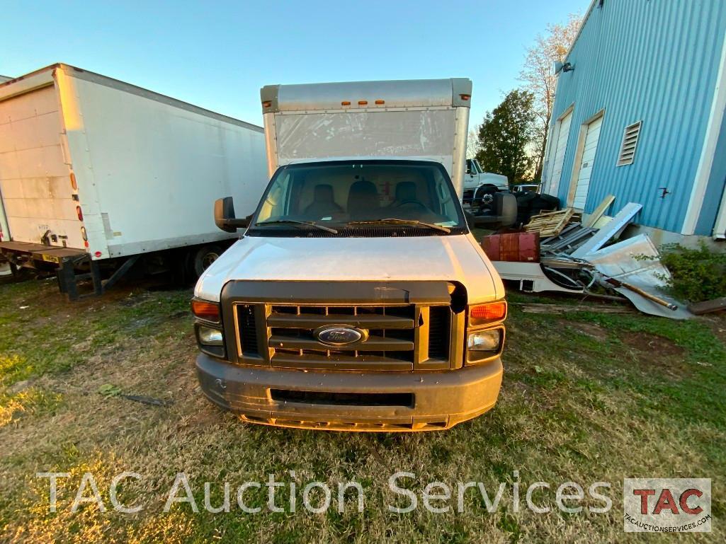 2013 Ford E-350 Cutaway Van