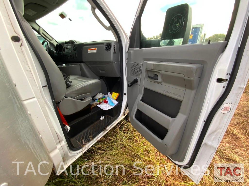 2013 Ford E-350 Cutaway Van