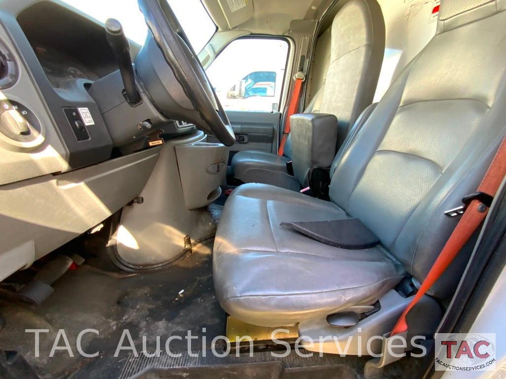 2013 Ford E-350 Cutaway Van