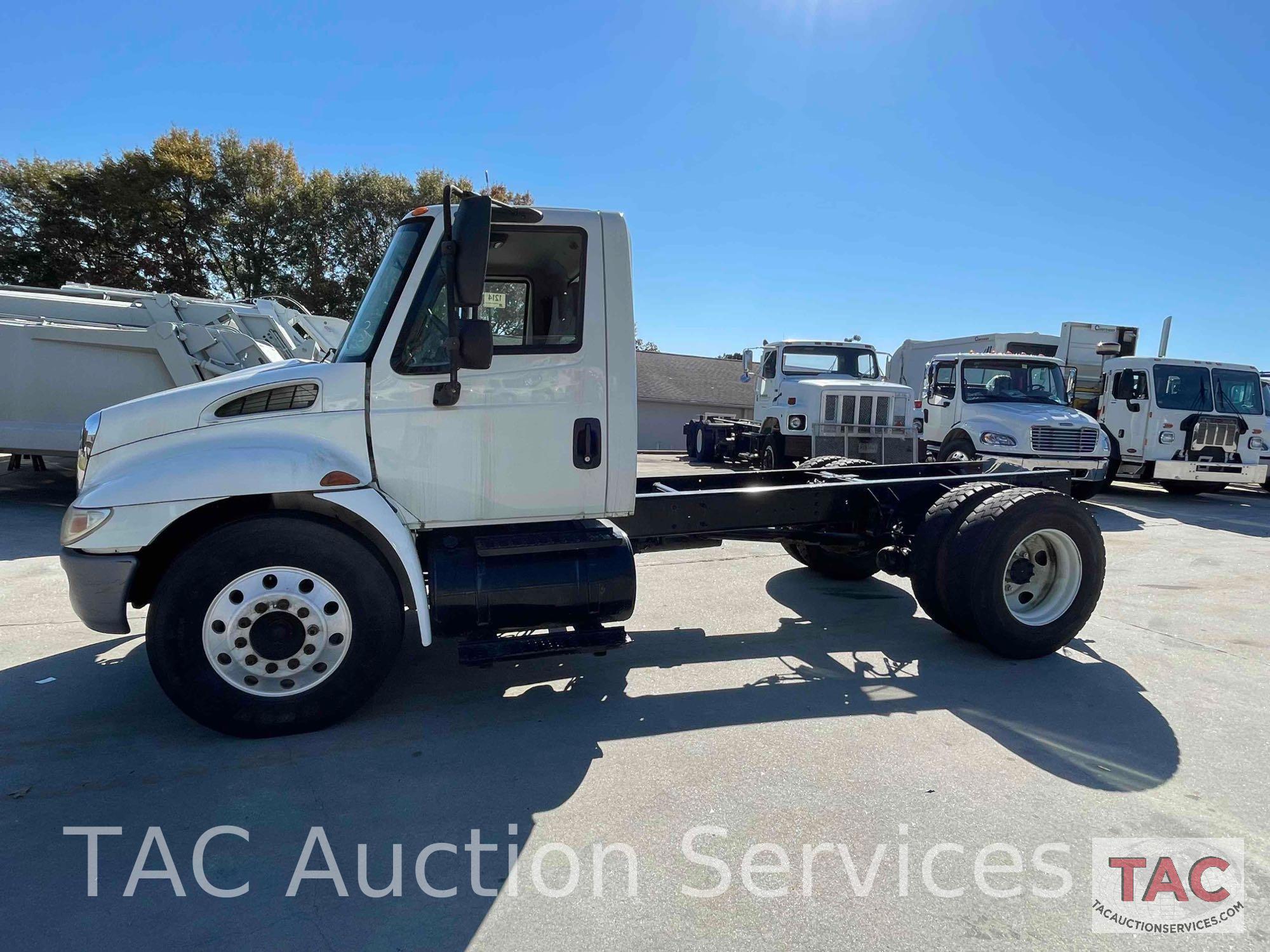 2003 International 4300 Cab And Chassis