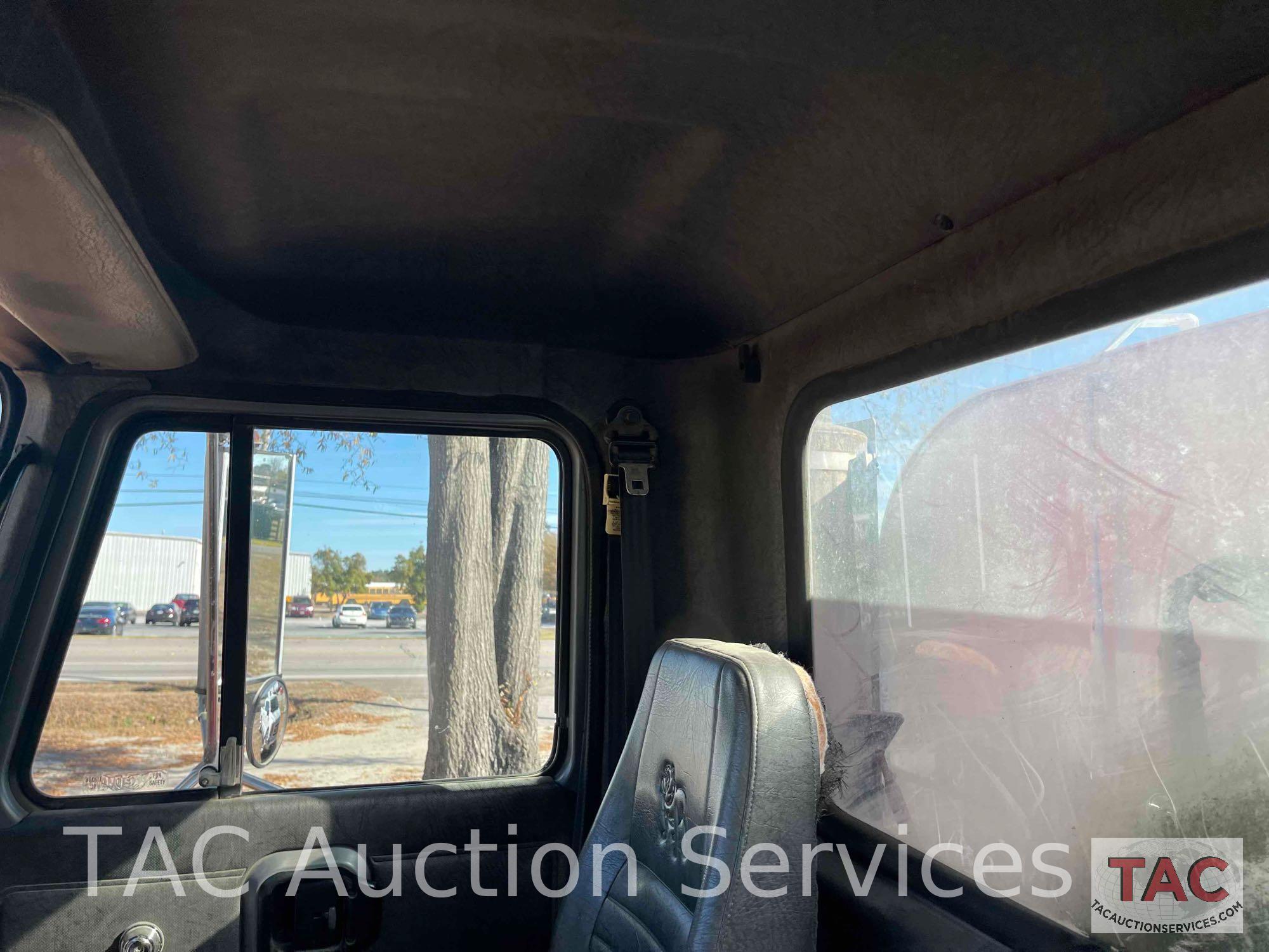 1998 Mack CH613 Water Truck